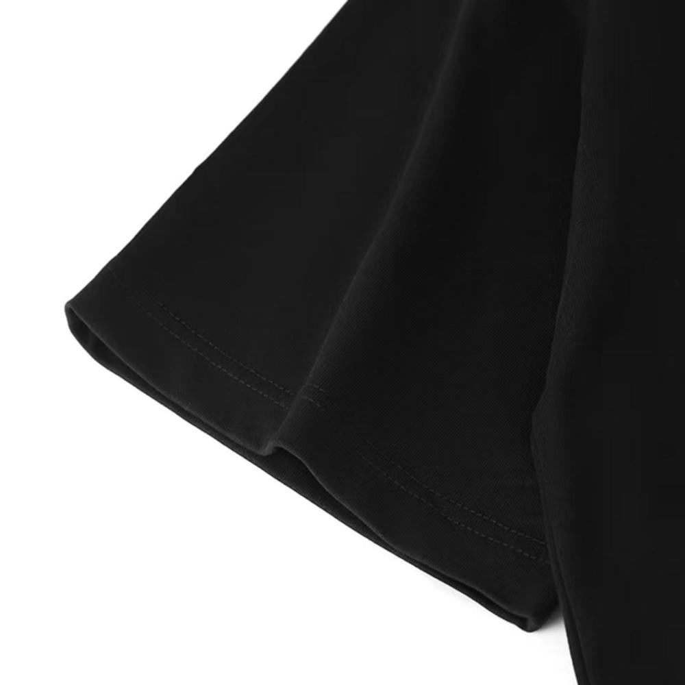 Leopard print double-sided T-shirt, available in a variety of sizes and colors, is a fashionable item suitable for everyone