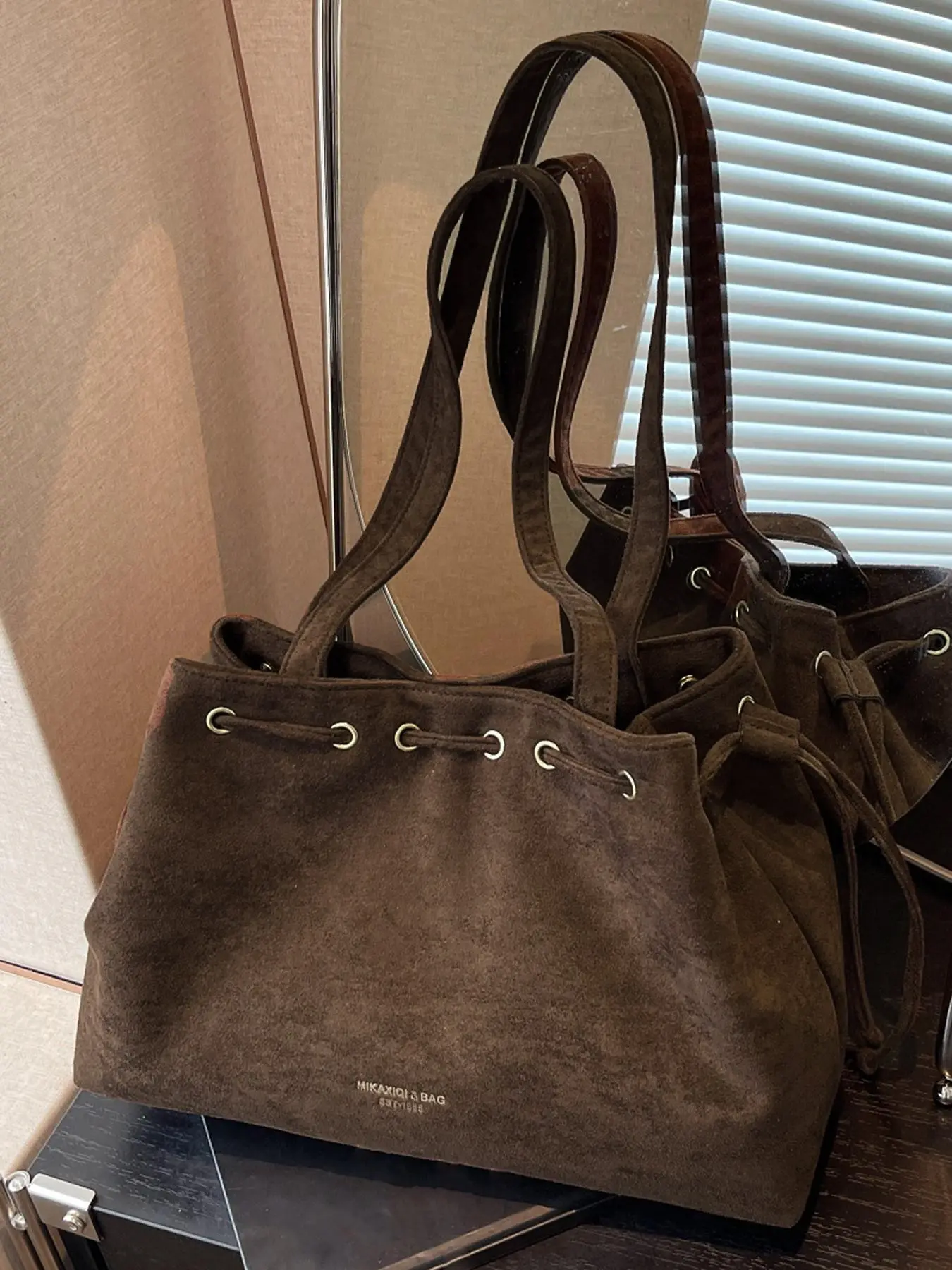 Retro Niche Design Tote Bag, High Quality Bag, Handbag Shoulder Purse, Casual Fashionable One Shoulder Underarm Commuter Bag, Textured Versatile Daily Use, Casual Trendy Purses