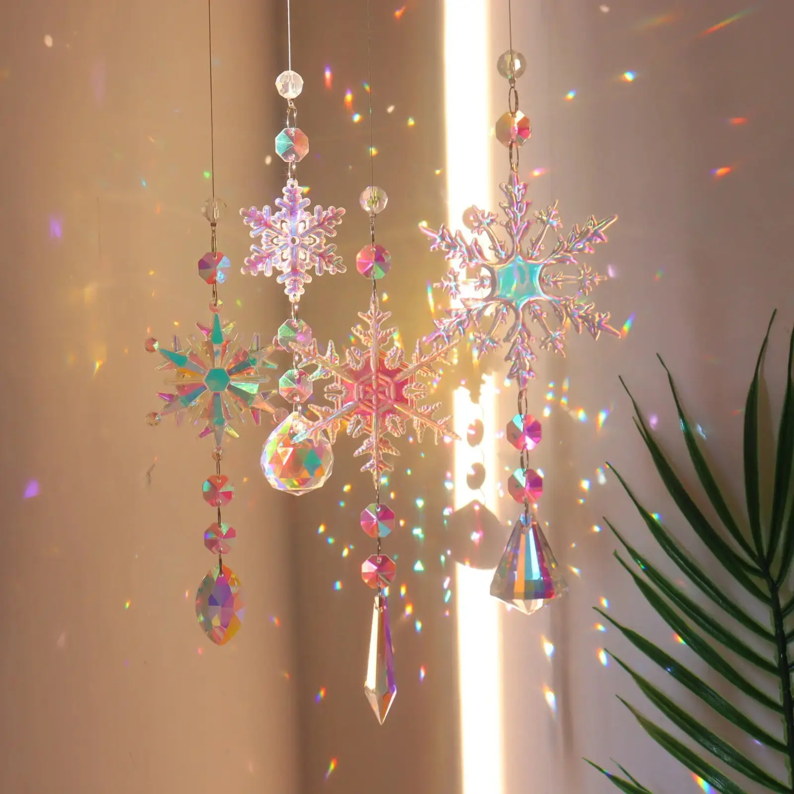 3Pcs/1Pcs Colorful Rainbow Snowflake Glass Prism Suncatcher, Iridescent Crystal Window Hanging Ornament for Christmas & Indoor Home Wall Decor