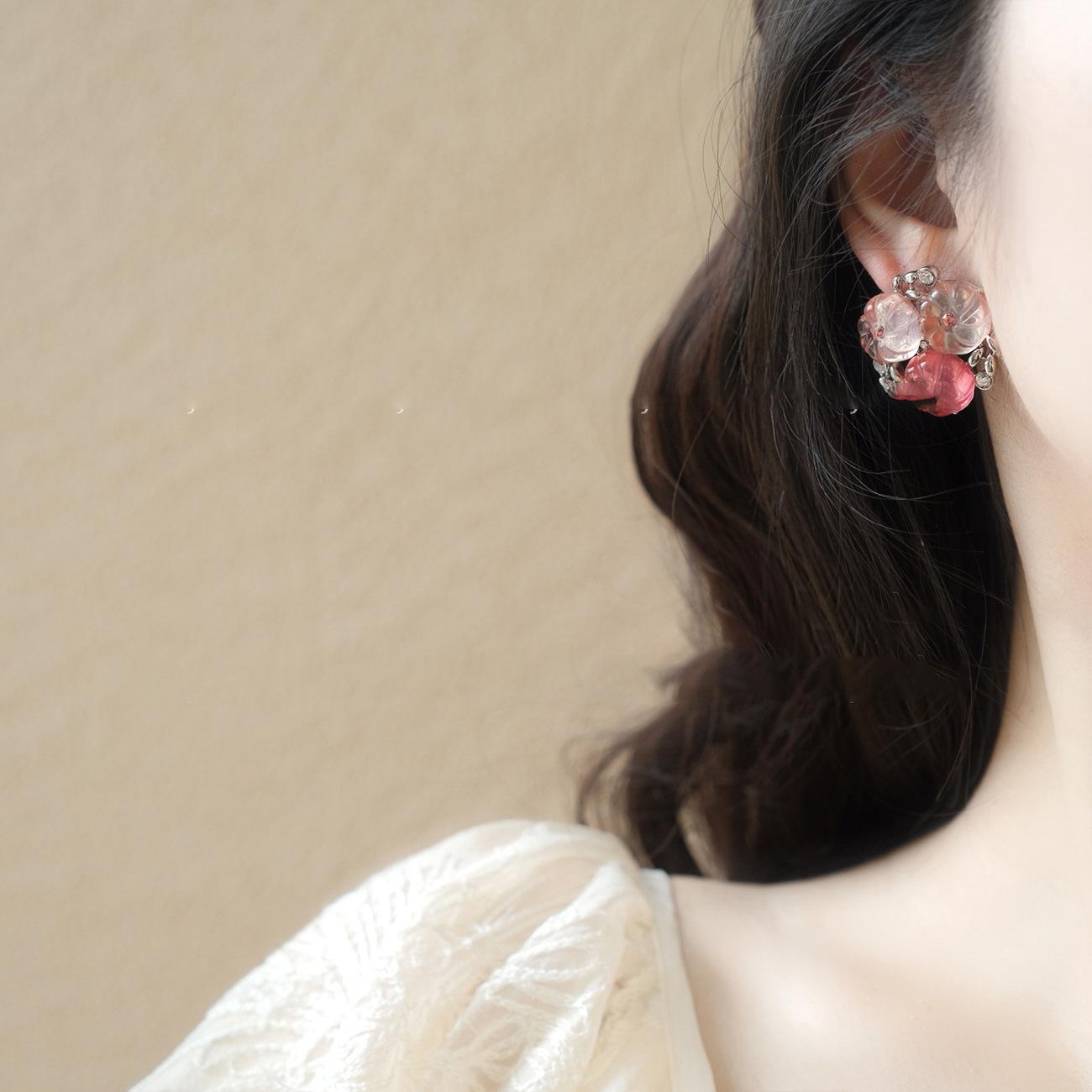 Silver Needle Flower Small Stud Earrings, Niche, Simple, Sweet Design, High-End, Unique and Fashionable Ear Jewelry Wholesale for Women