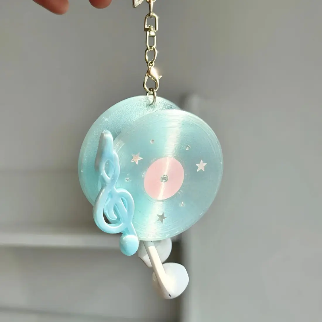 Blue Music-Themed Keychain - Cute Collectibles Plastic Charm, Retro Vinyl Record Earphone Cord Organizer, Wired Earphone Storage Pendant for Music Lovers, Stylish Bag Accessory for Keys & Backpacks