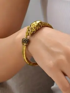 Vintage Elephant Bracelet, 3D Elephant Head Design, Carved Texture, Retro Aesthetic, Lucky Guardian Symbol, Unique Style, Daily Wear