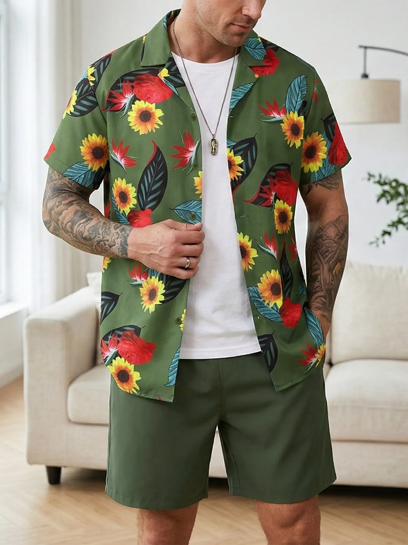 Men's Summer American Vacation Floral Print Set, Army Sunflower Rose Short Sleeve Shirt & Drawstring Shorts, Casual Beachwear