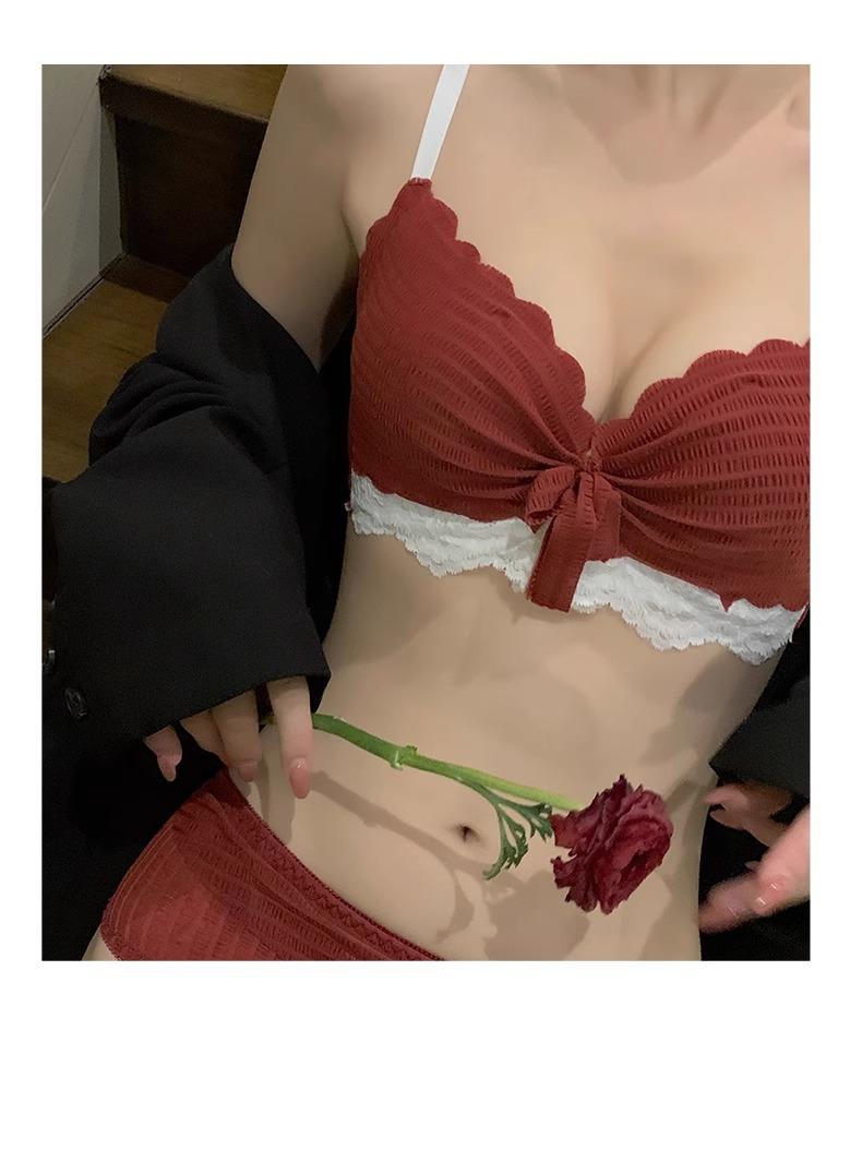 Summer Pure Desire Underwear Small Breast Gathering New Teen Bra Set Wireless Side Support Sexy Lace Brassiere