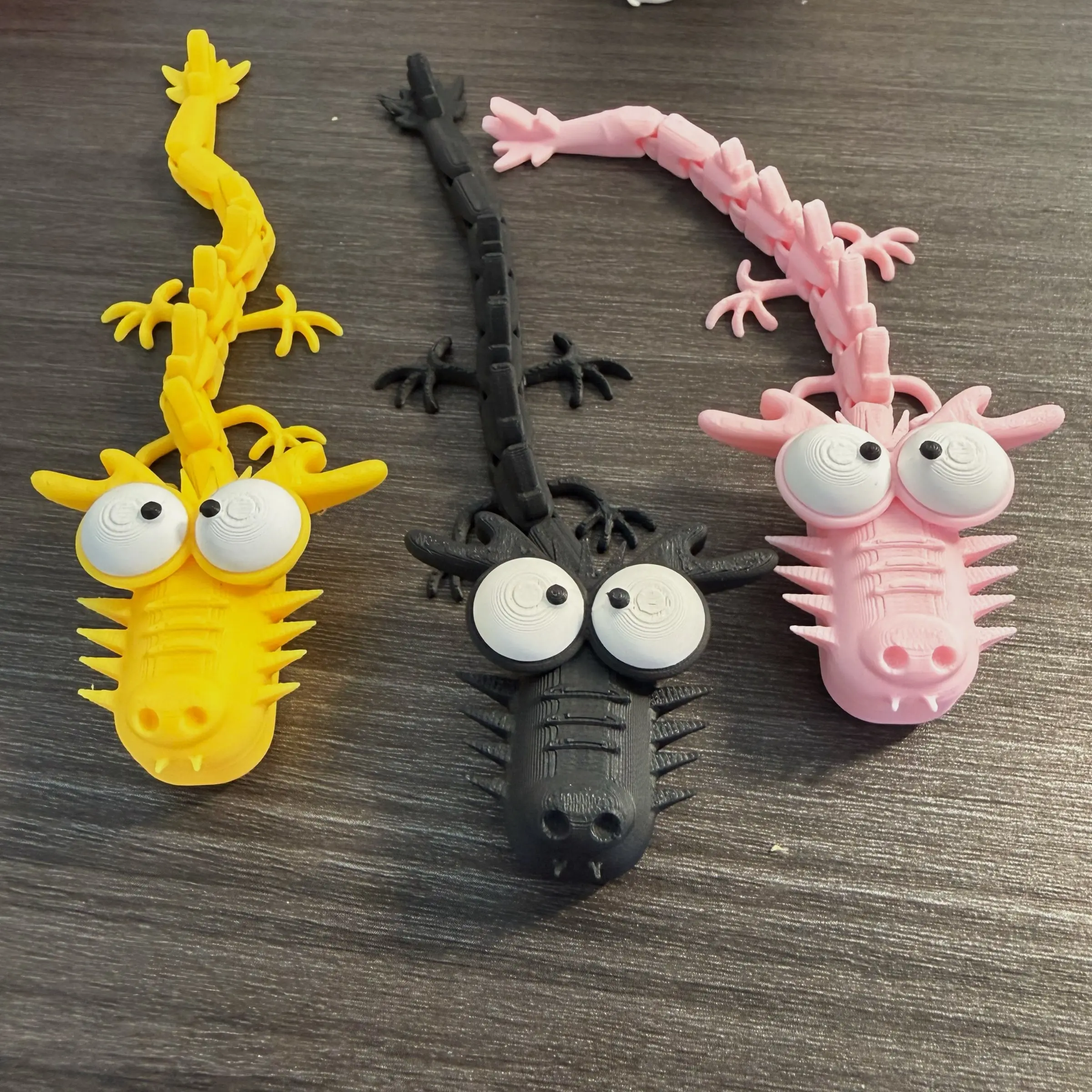 3 Pack Cute Big Eyed Dragon Figurines – 3D Printed Articulated Chinese Dragon Set, Flexible Poseable Kawaii Dragon Statues, Fantasy Desk Decor, Bookshelf Display Ornament, Unique Gift for Dragon Lovers