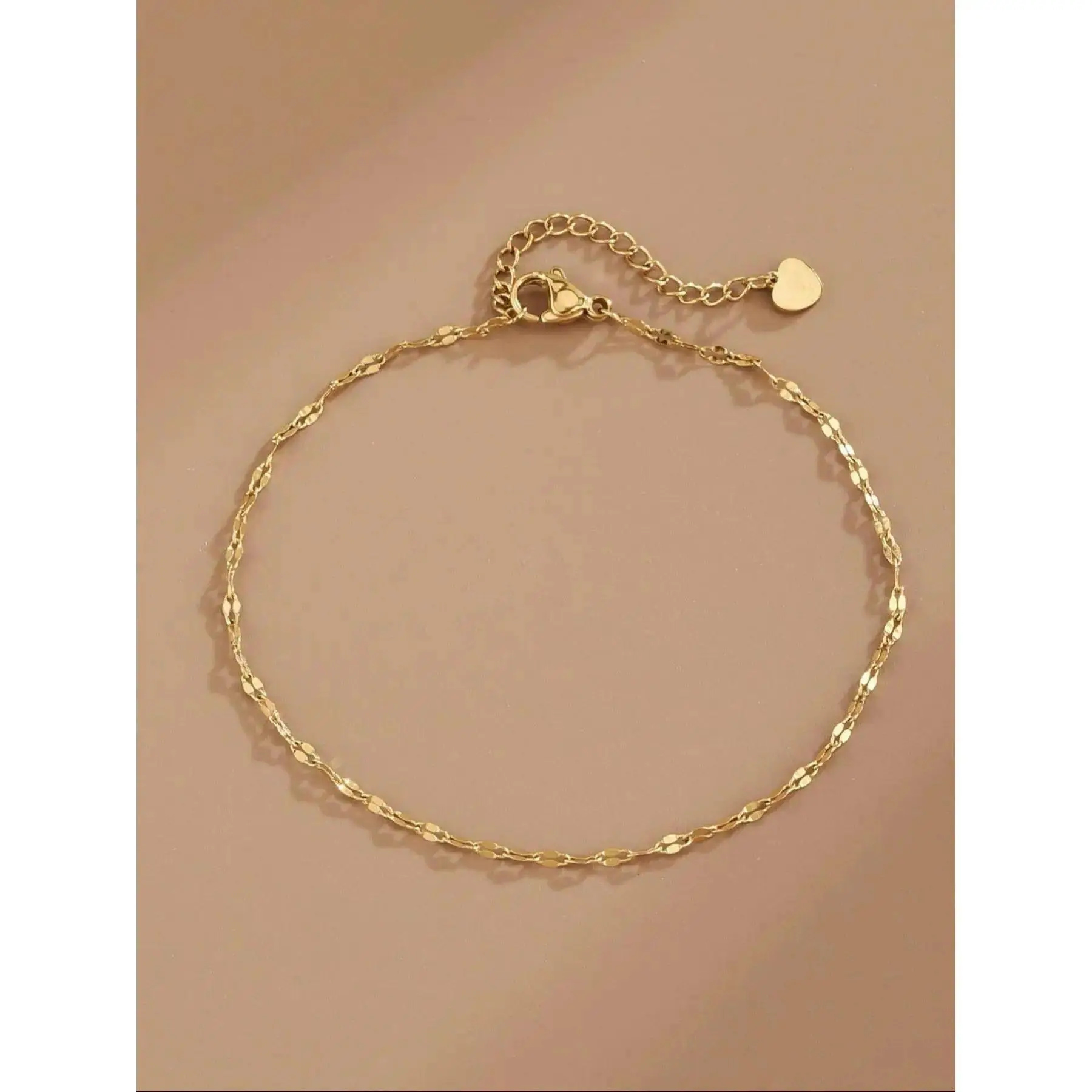 Gold Anklet Bracelet for Women, Dainty Minimalist Chain Ankle Bracelet with Heart Charm, Adjustable Layered Foot Jewelry, Trendy Summer Beach Accessories for Girls, Vacation Outfit, Party and Everyday Wear