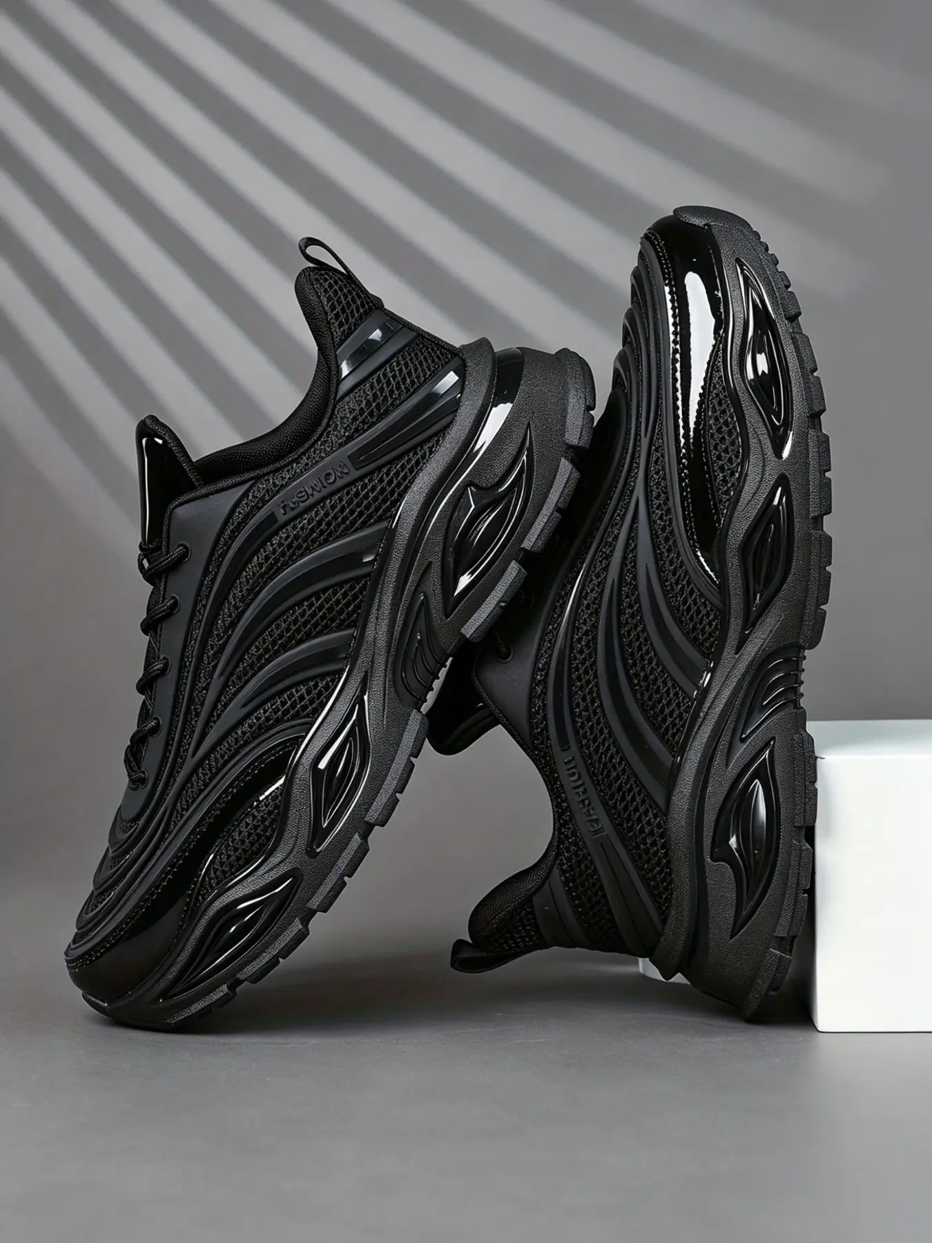 Men's Sporty Sneakers, Thick Sole Anti-Slip Shock Absorption, Breathable Mesh, All-Season, Ideal for Fitness, Running, Daily Wear, Sporty Running Shoes