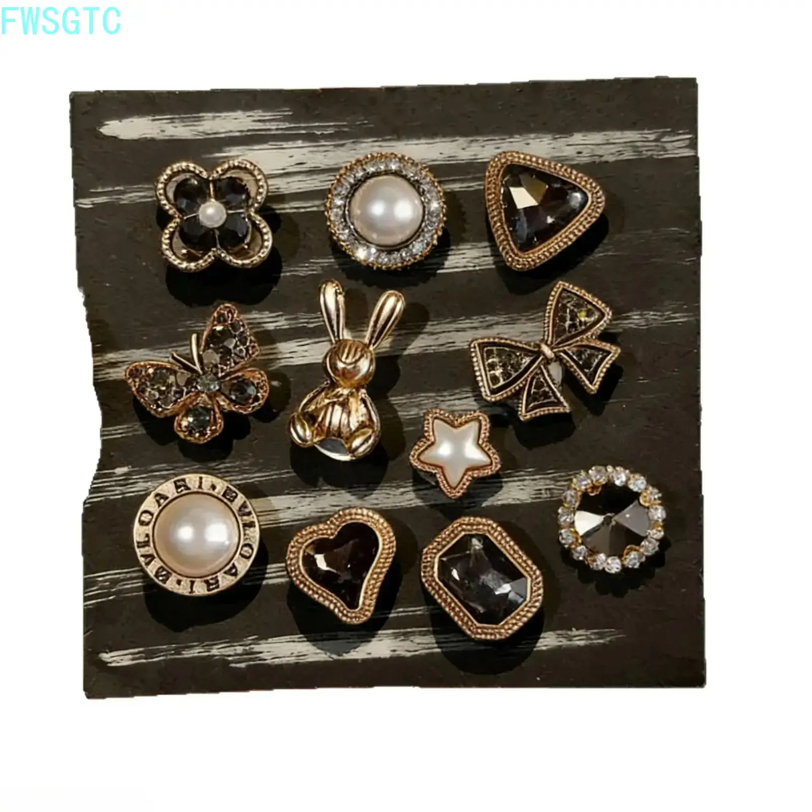 2026 New Arrival Antique Metal Rhinestone Croc Charms, Crystal Inlaid Heart Star Butterfly Gothic Ornaments, Y2K DIY Clog & Sandal Decor, Trendy Streetwear Accessories & Goth Gifts