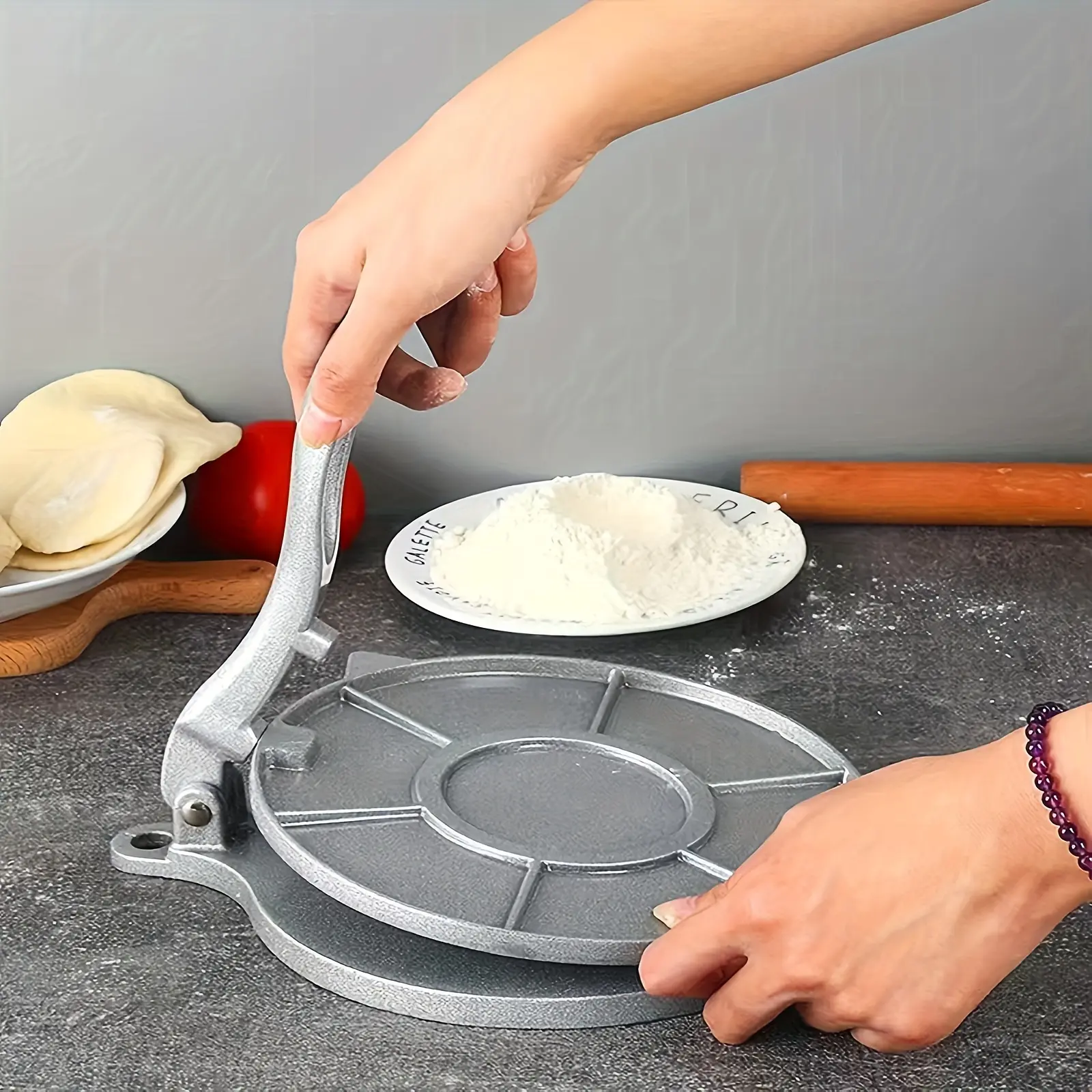 6.5-inch Tortilla Press Meat Roll Maker Tortilla Press Chapati Bread Rotary Pizza Press Silver