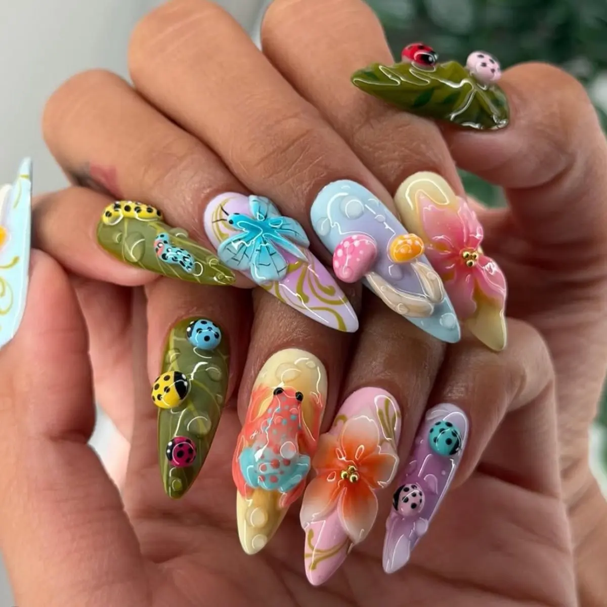24pcs 3D Embossed Forest Press on Nails, Handmade Frog Ladybug Butterfly Mushroom, Reusable Fake Nails for Women, Stylish Nail Art Accessories, Decorative Nails