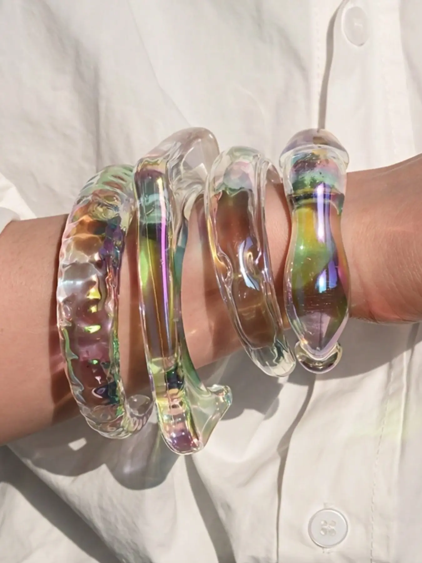 4Pcs Clear Colorful Resin Open Bangle Bracelet Set, Iridescent Y2K Stackable Cuff, Trendy Geometric Party Vacation Accessories for Women, Halloween Party Gift