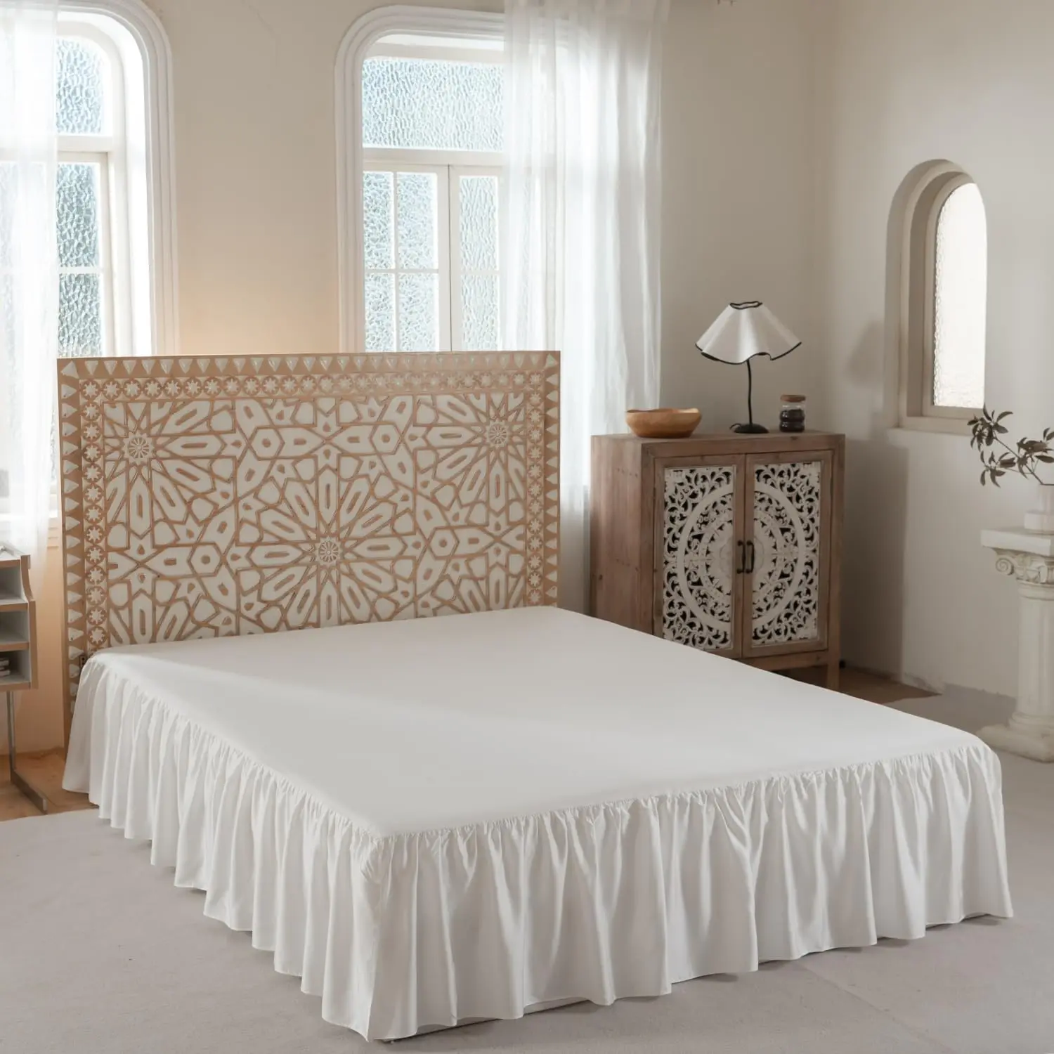 Bed Skirt Queen Size Ruffled Bed Skirt with Split Corners, 18 Inch Drop Dust Ruffle Bed Skirts with Platform, Rayon Derived from Bamboo, Breathabloft, White