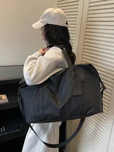 Minimalist Large Capacity Travel Bag, Multi-Pocket Design, Commute Fitness Short Trip Business Shoulder Bag, Stylish and Functional
