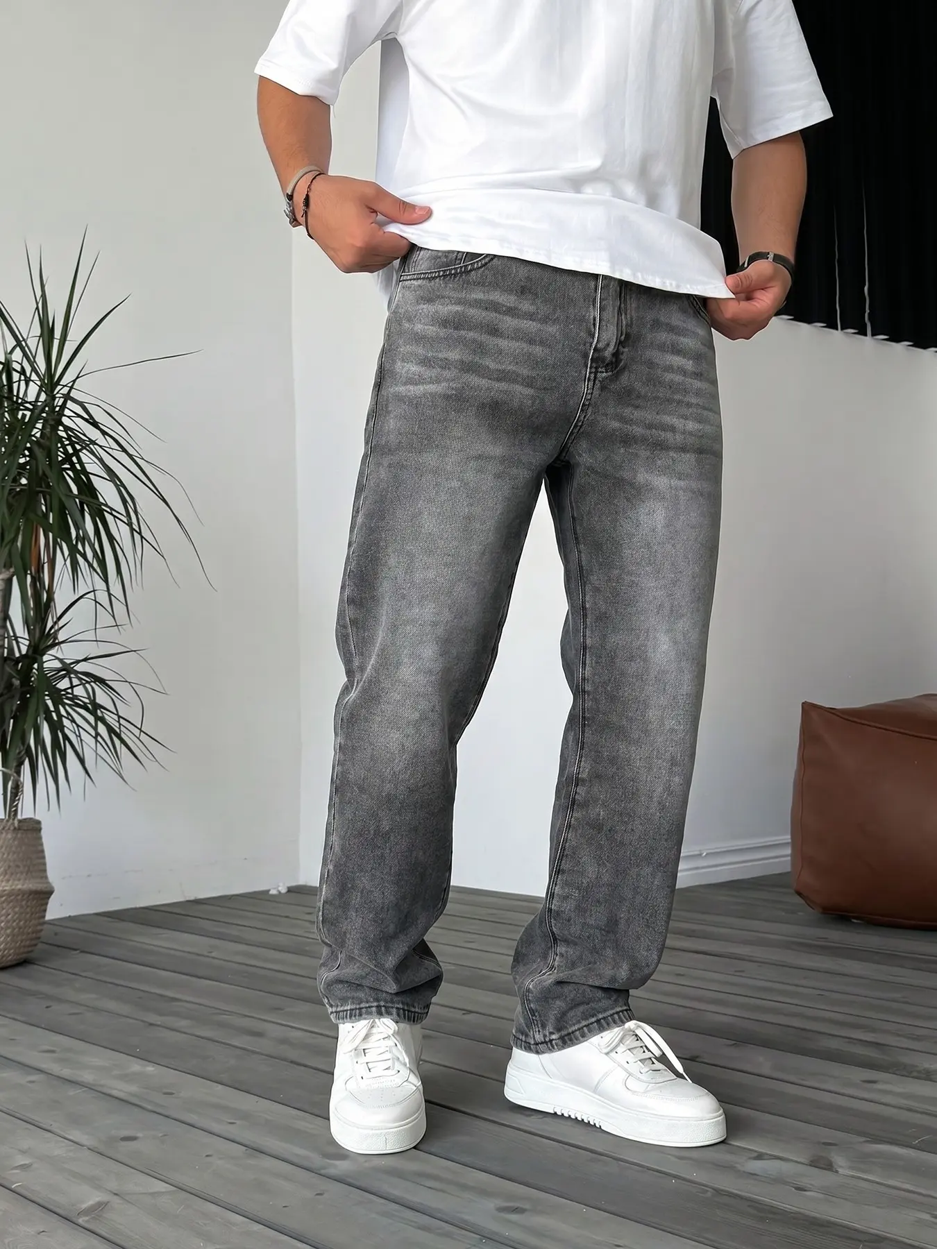 Men's Wide Leg Jeans, Loose Fit Denim Jeans, Plain Denim Trousers, Washed Y2K Style, Classic, All Season Wear, Unique Washing, Comfortable and Stylish