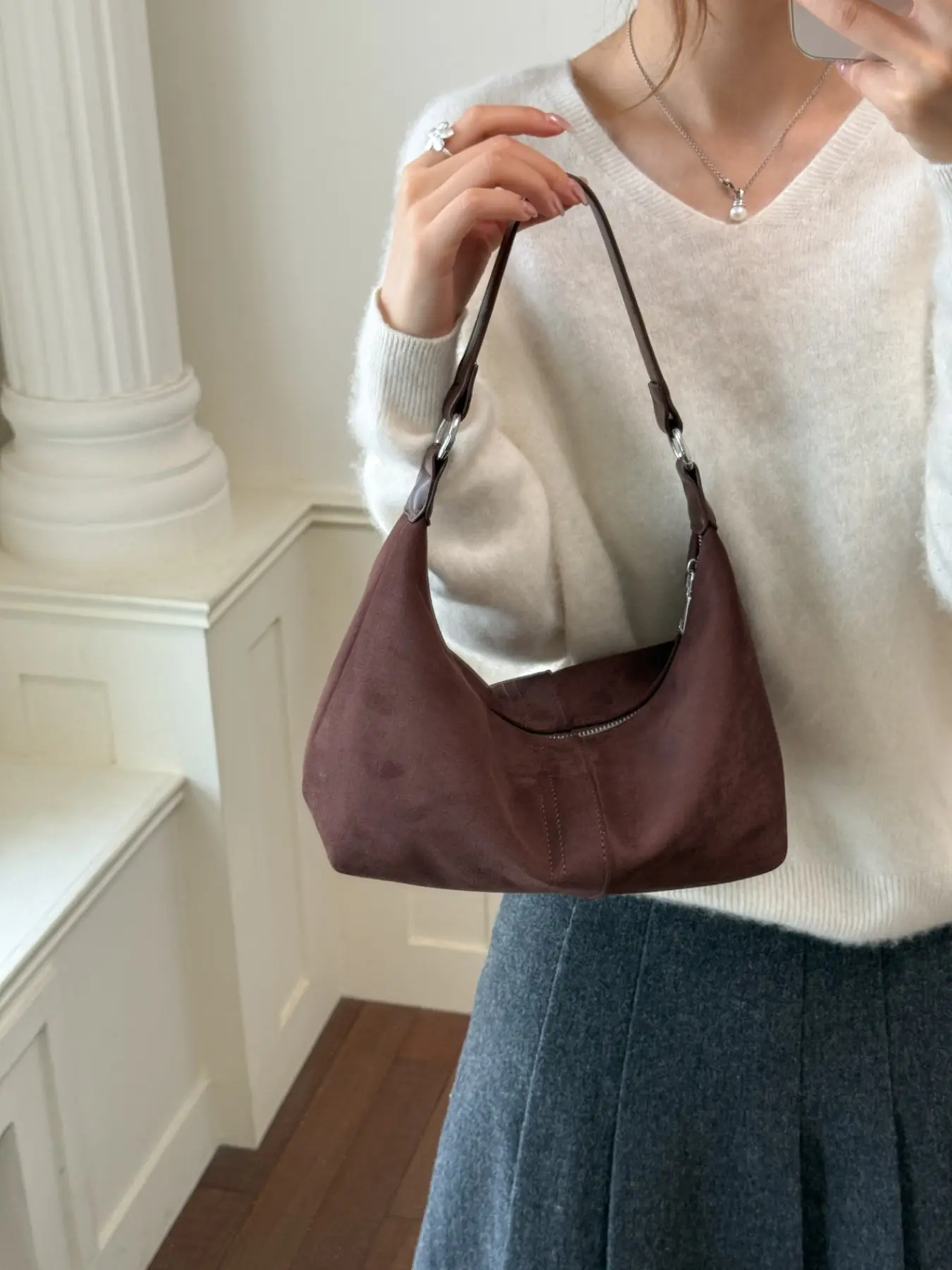 2026 New Suede Crossbody Bag, Vintage Velvet Crescent Hobo Bag, Autumn Winter Atmosphere Shoulder Bag, Daily Commute Shoulder Bag, Half Moon Bag