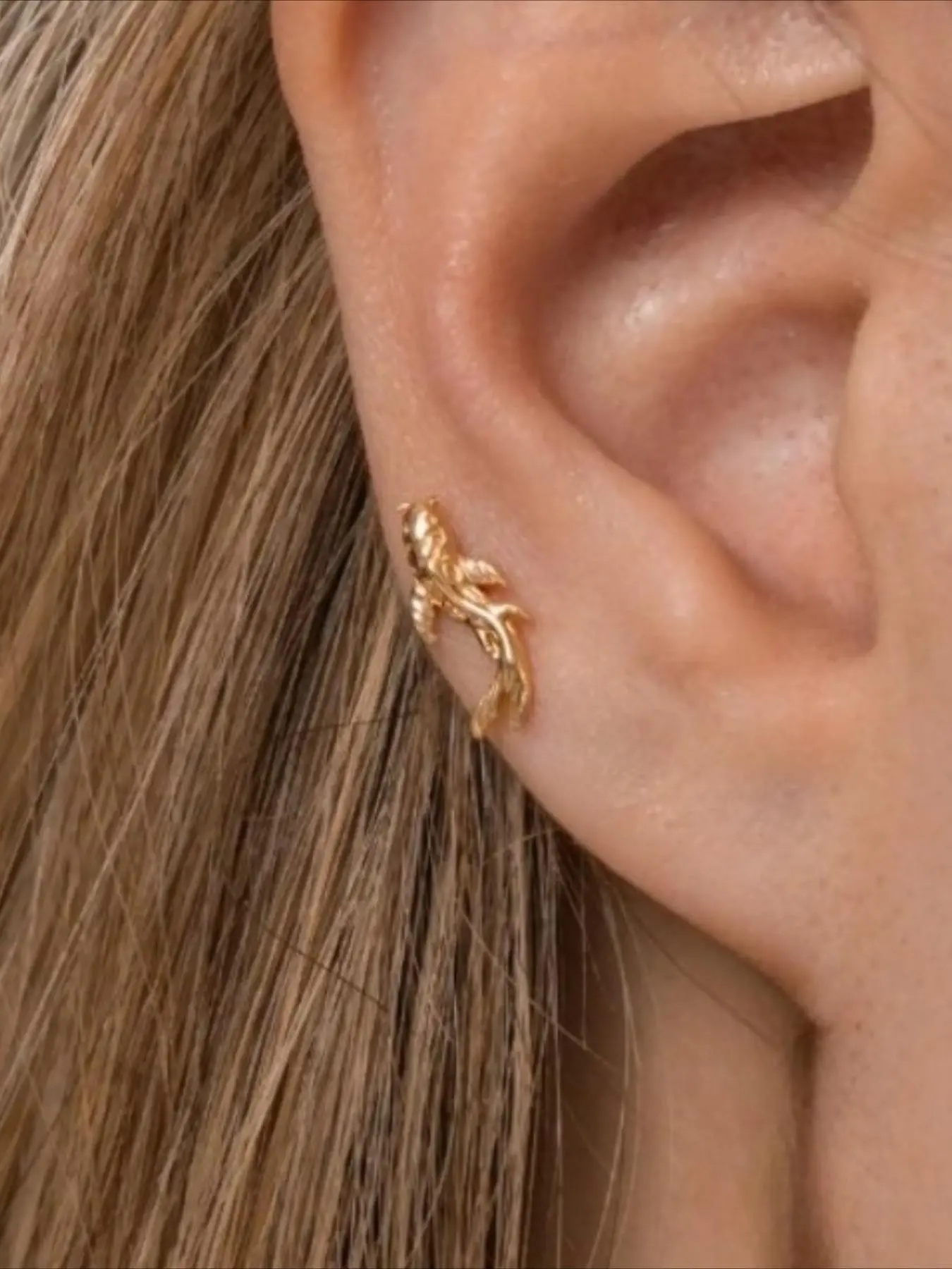 Vintage Lucky Koi Fish Mini Earrings Studs, Simple Geometric Design, Casual Style, All Seasons, Zinc Alloy Chain Material, Dainty Earrings, Fashion Ear Jewelry