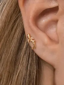 Vintage Lucky Koi Fish Mini Stud Earrings, Simple Geometric Design, Casual Style, All Seasons, Zinc Alloy Chain Material