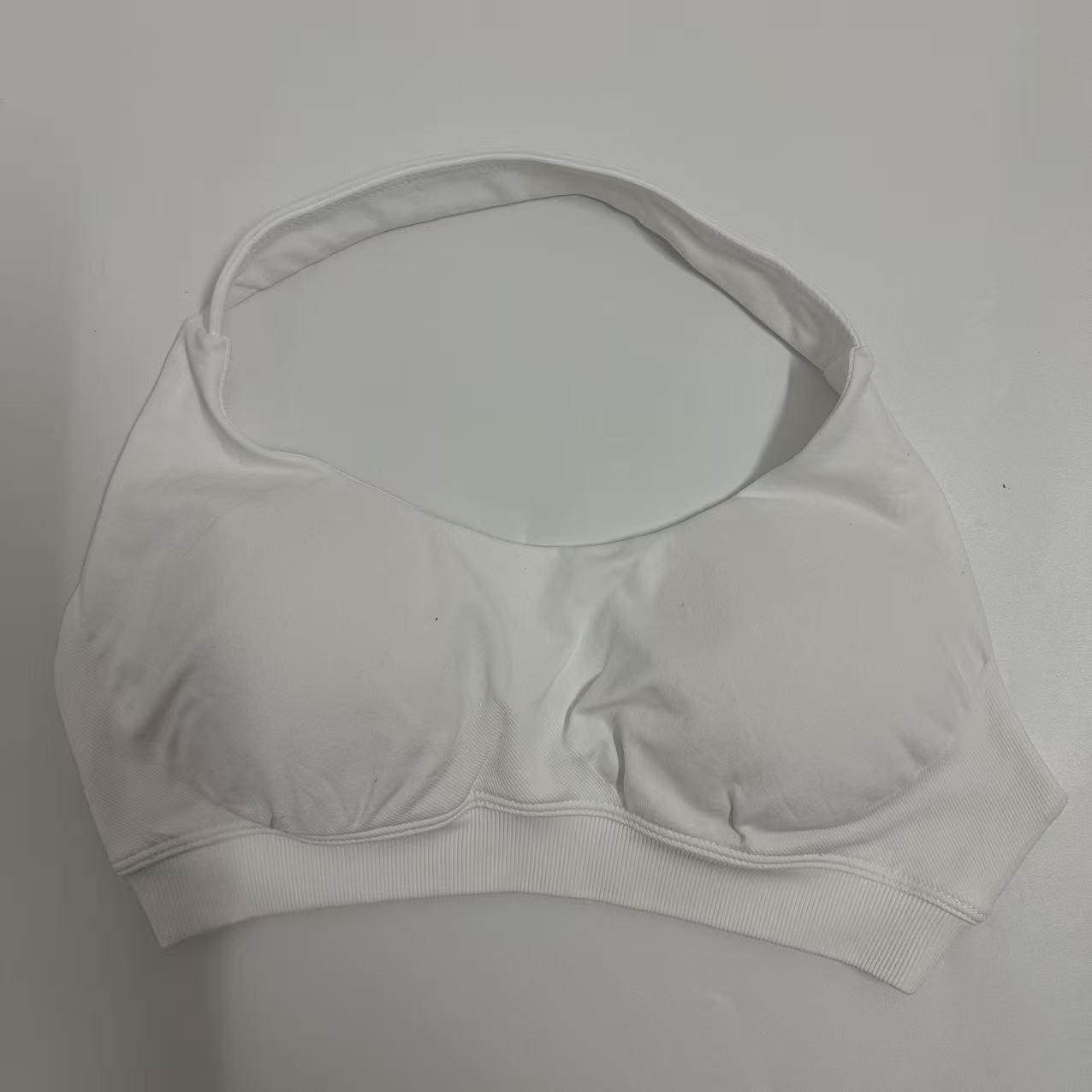 Dfyne Impact Women's Sports Bra - Seamless Backless Strapless Heightening Style Back-Opening Sports Outfit - Fitness and Yoga Sports Bra