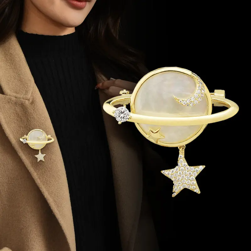 French retro style three-dimensional cosmic star brooch, high-end Korean version suit pin