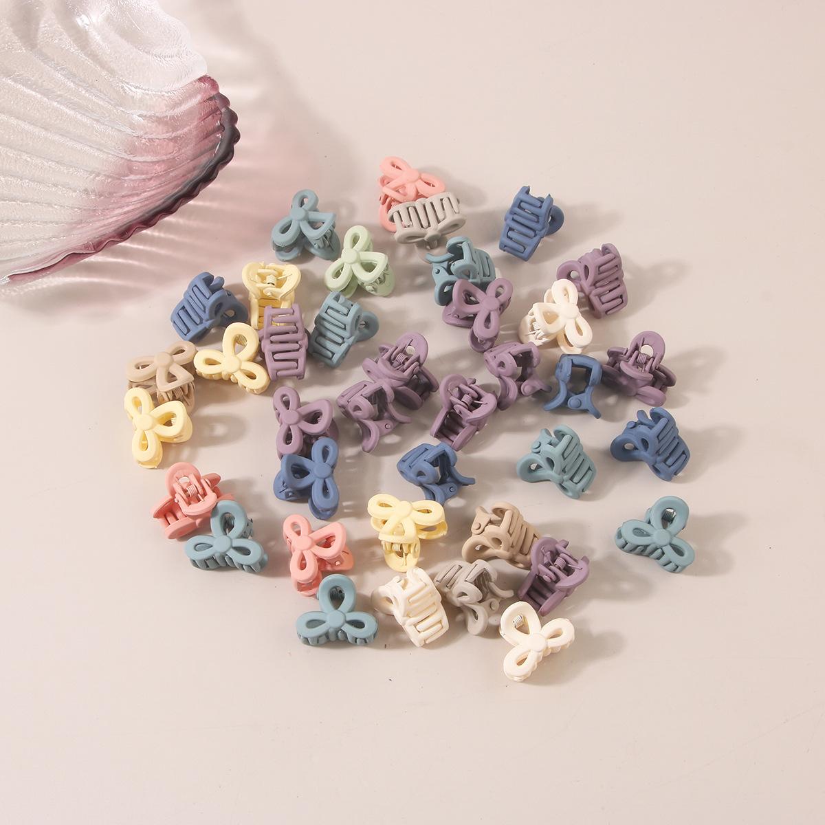 (Gift) Mini Small Claw Clip Ins High-End Matte Bangs Clip DIY Cute Women Hair Clip Shark Clip Hair Accessories