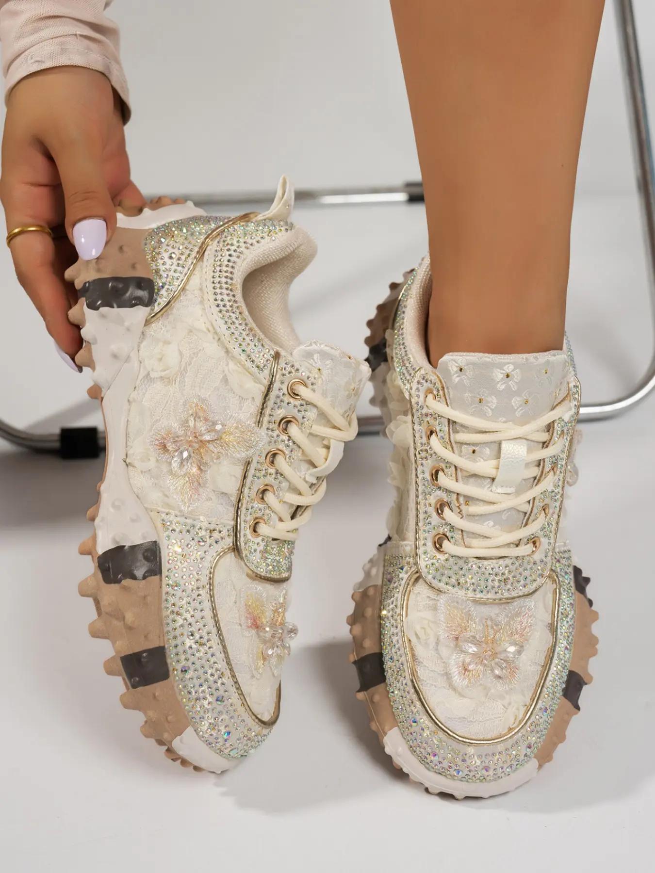 New Fairy Style Trendy Narrow Platform Dad Shoes for Women, Lace Embroidery and 3D Butterfly Decor, Breathable Soft Surface, Durable Toothed Outsole, Casual and Suitable for School, Commuting, Dating, and Leisure