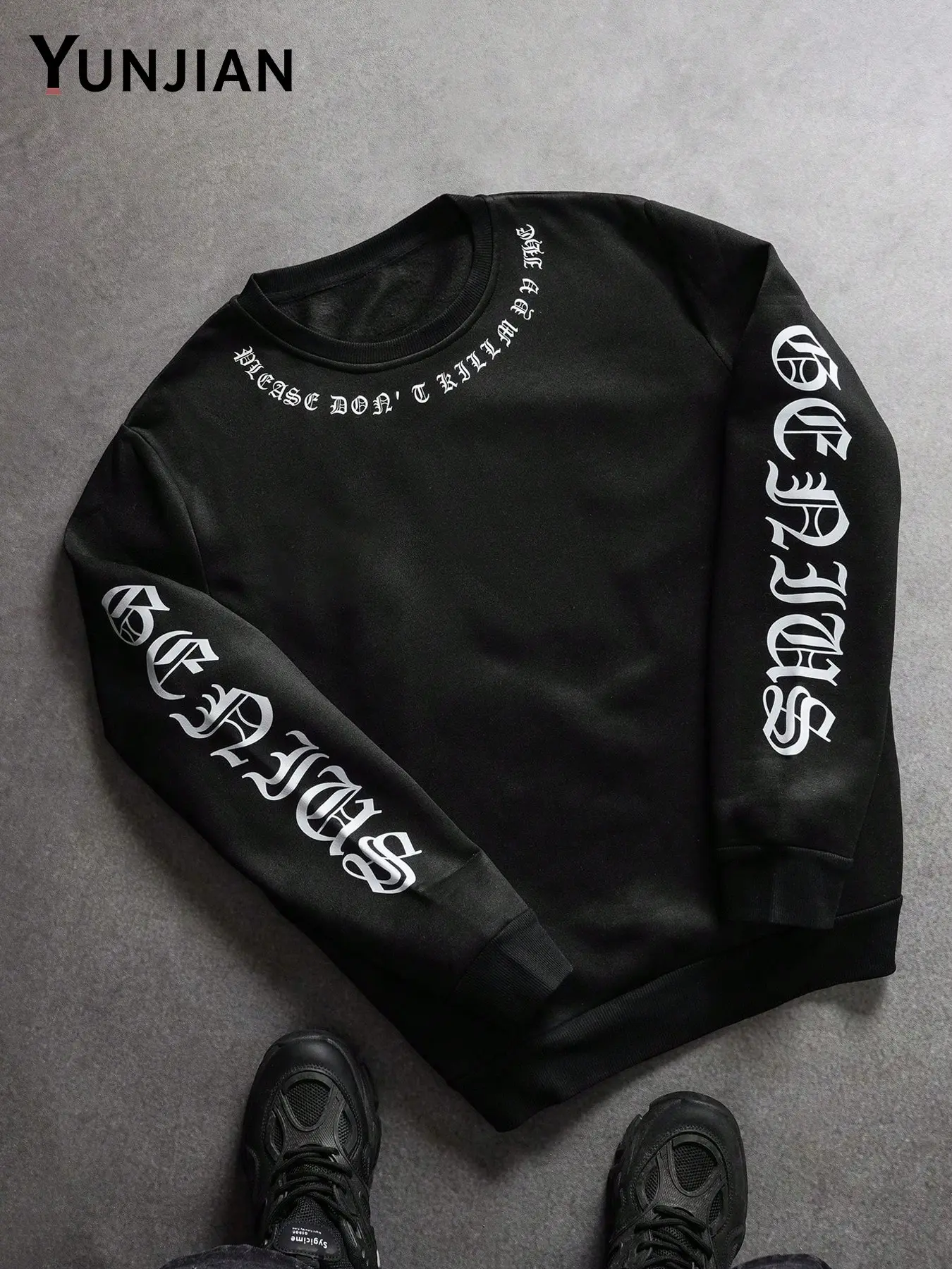 Men's Thick Fleece Round Neck Sweatshirt, Loose Fit Street Style Pullover, Gothic Letter Print, Warm Casual Top for Fall & Winter