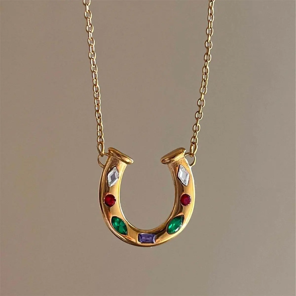 Rainbow element horseshoe U-shaped kaleidoscope lucky symbol embedded zirconium necklace women's stainless steel
