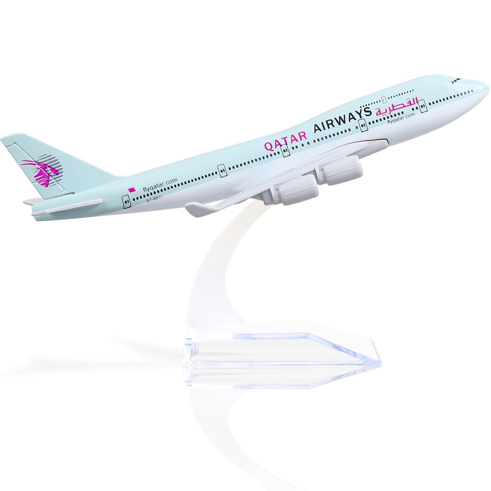 Boeing 747 Qatar Airways Model Airplane, 1 Count 1/400 Diecast Metallic Airplane Model with Stand, Plane Display Collectible Model for Aviation Enthusiast Gift