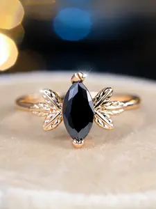 Unique Leaf Design Rings for Women & Girls Vintage Black Marquise Zirconia Rings Stackable Design Delicate Jewelry Perfect for Engagement Weddings Party, Daily Wear Anniversary Gift
