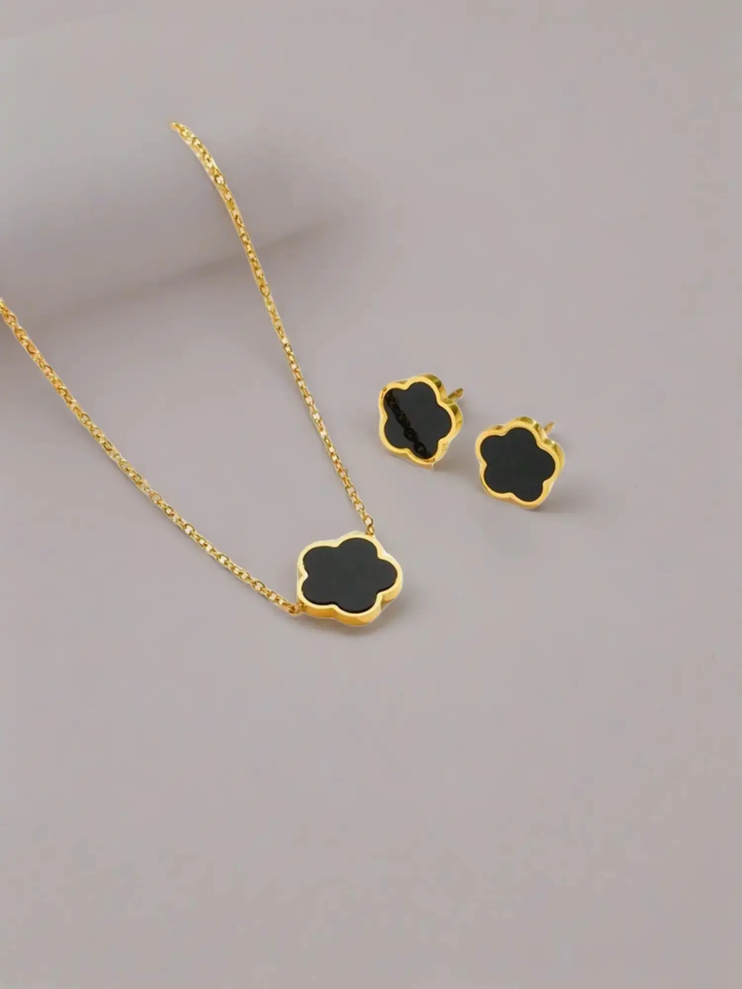 Women's Lucky Five Petal Flower Clover Earrings & Necklace Set, Stainless Steel Material, Perfect Gift for Her, Trendy Accessory