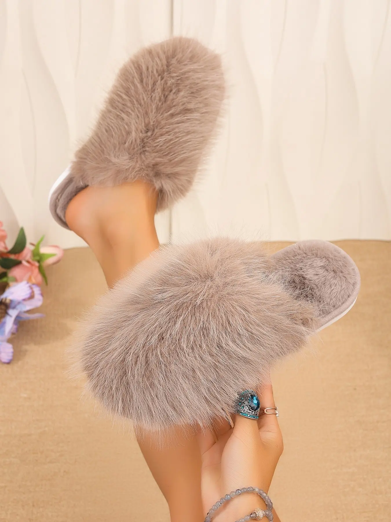 Versatile Oversize Furry Front Slip On Round Toe Mule Slippers, Fuzzy Warm Slippers, Cozy House Slippers, Soft Plush Lined Flat Footwear For Multi-scene Indoor Daily Relax Matching