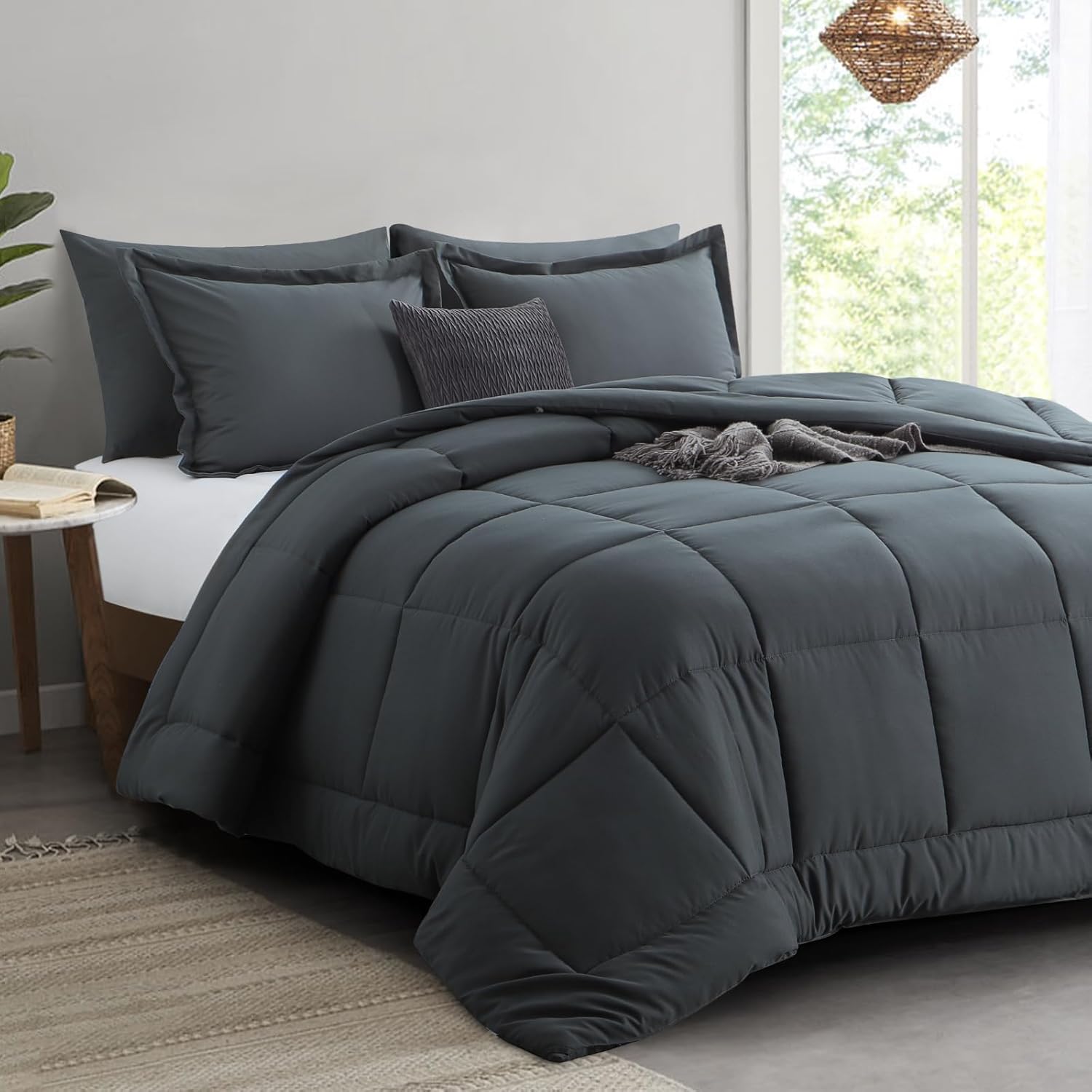 Lightweight 200 Gsm All-Season Cozy Chic Blanket, Ultra Soft Hypoallergenic Microfiber Filling, Ideal Home Bedding for Year-Round Use