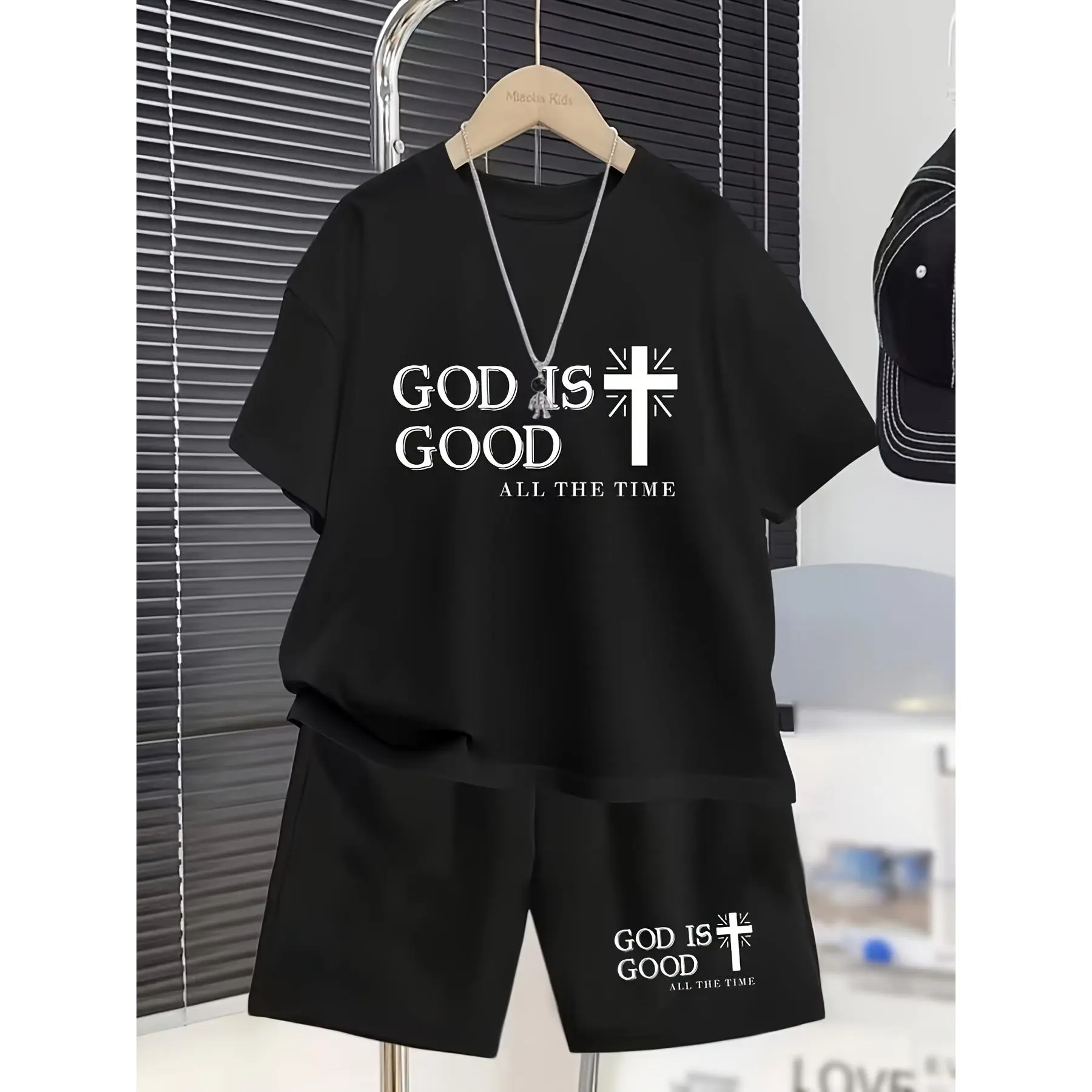 Teenage Boys' GOD Pattern Casual Summer Short-sleeve Set, No Accessories Included, Two-piece Outdoor Sports T-shirt and Shorts Set, the Perfect Choice, Perfect for Outdoor