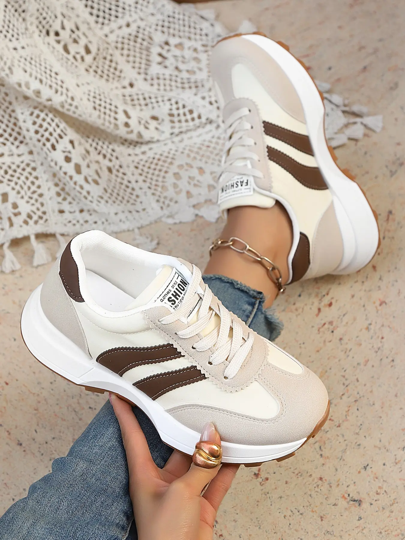 Women's Fashion Patchwork Breathable Lace-Up Chunky Sole Low Top Casual Sports Shoes, Ideal for Teenagers College Style