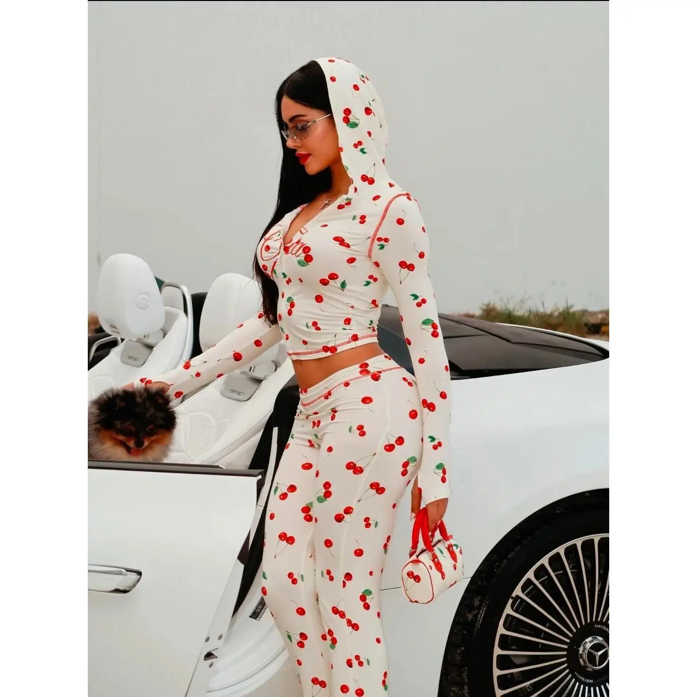 Gia 2025 redcherry Shoulder Slimming Letter Printed Bright Thread Design Slimming Hooded Zipper Short Coat Pants Set for Women
