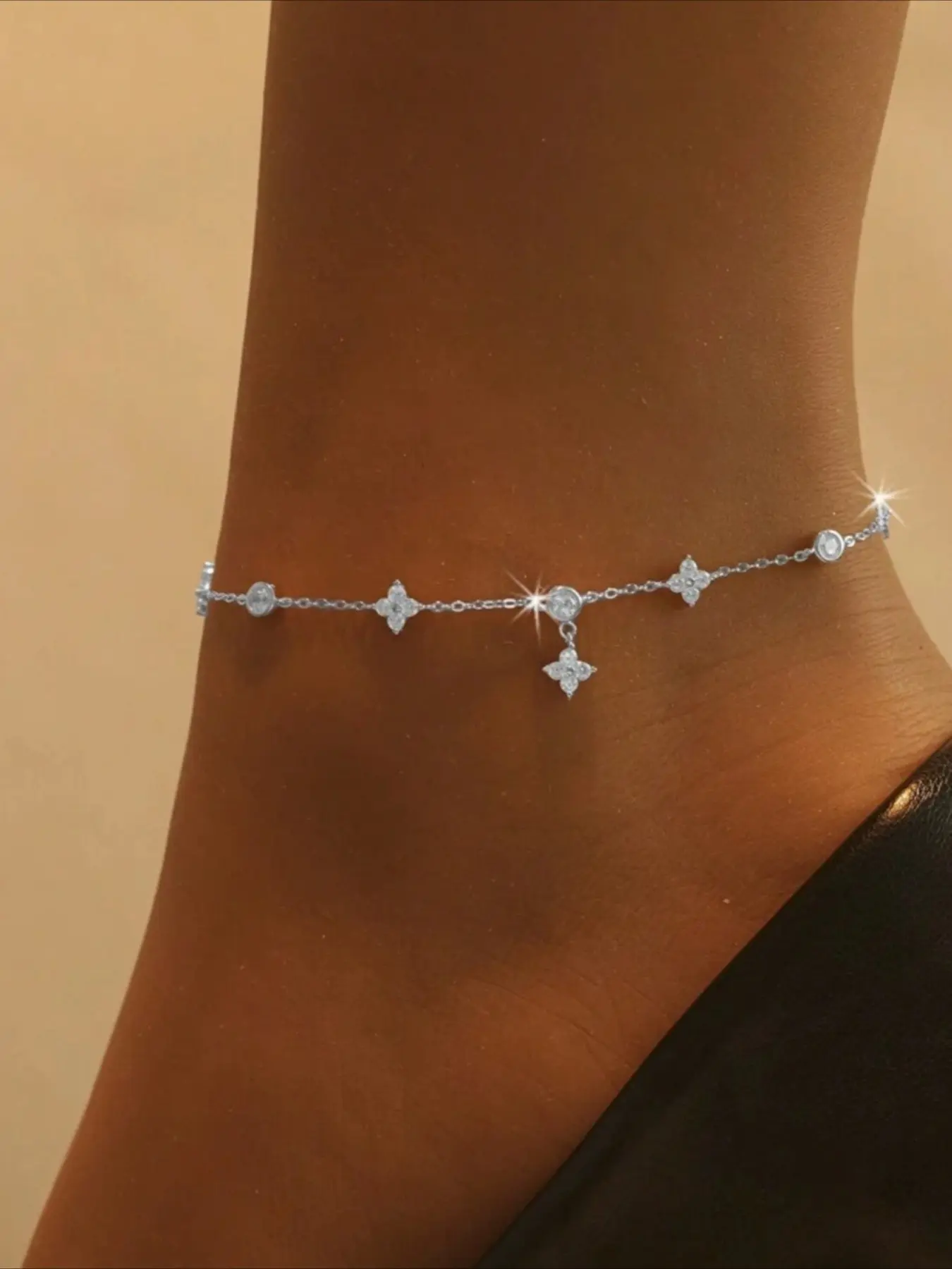 S925 Silver Clover Anklet for Women, Elegant Zircon-Embedded Foot Jewelry, Perfect for Daily Wear, Ideal Valentine's Gift, All Seasons