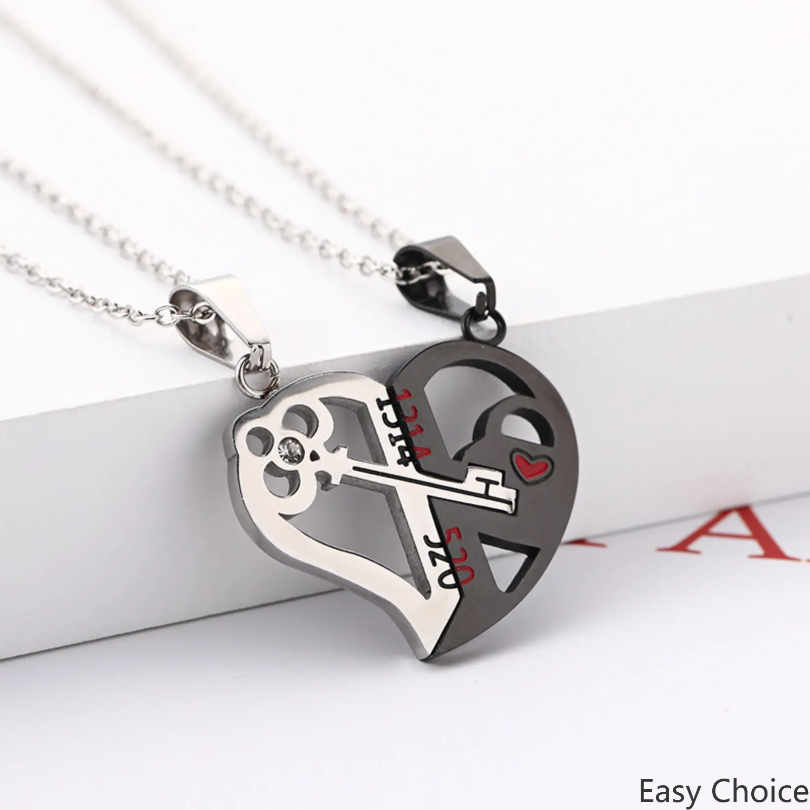 Fashion Stainless Steel Key‑Heart Puzzle Couple Pendant Necklace, Matching Interlocking Key Heart Chain Jewelry for Lovers, Romantic Statement Accessory, Ideal Valentine’s Day Gift for Men Women, Daily Wear & Anniversary Present