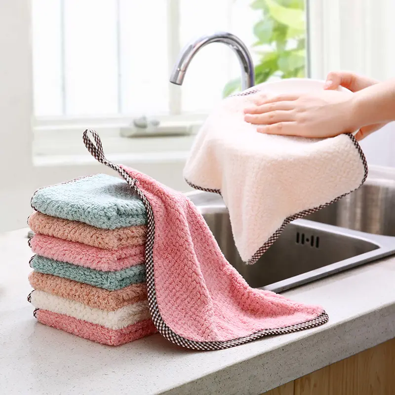 Hanging style pineapple plaid double-sided cloth, kitchen coral fleece does not shed hair, absorbent hand towel does not stick to oil, dishwashing towel