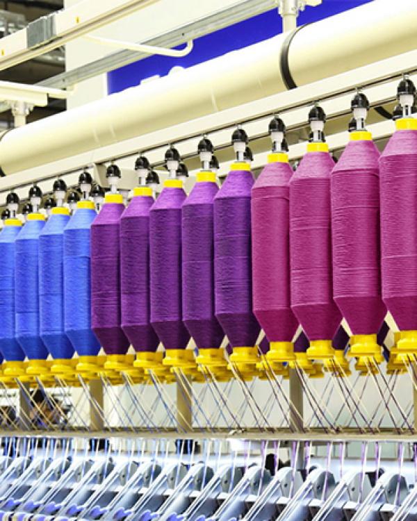 4-Queen Sheet - 1800 Thread Count Microfiber Bed Sheets - Super Sheet with 16" Deep Pocket - Wrinkle-Free, Fade-Resistant, Stain-Resistant, Easy Care 4-Queen Sheet - 1800 Thread Count Microfiber Bed Sheets - Super Sheet with 16" Deep Pocket - Wrinkle-Free, Fade-Resistant, Stain-Resistant, Easy Care