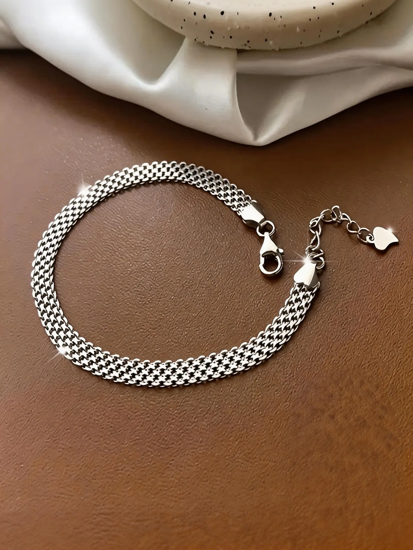 Elegant Silver Color Beaded Bracelet, Simple and Stylish Design, Perfect for Easter and Weddings, Fashionable Accessory for Special Occasions