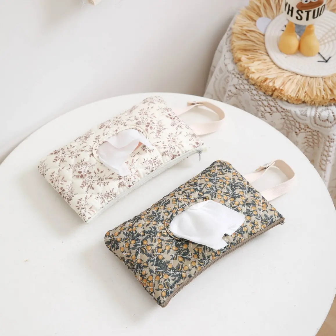 1PC Vintage Watercolour Citrus Branch Print Polyester Portable Hanging Floral Wet Wipes Storage Bag - Easy Access Classic Home Organizer Pouch for Baby Needs, Diaper Bag Organizer, Stroller Travel Accessory, Home Supplies