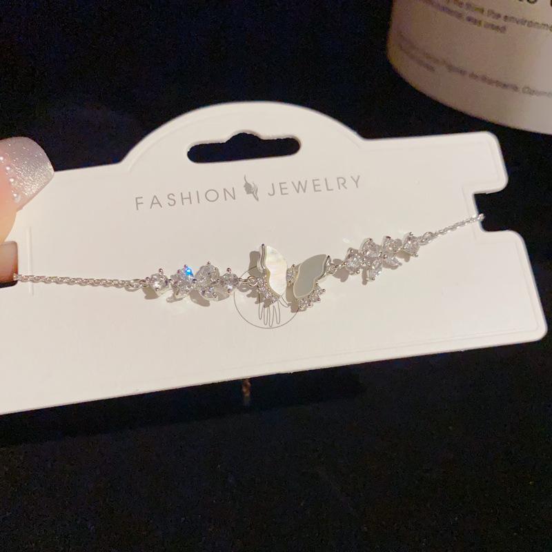 Women's Unique and Elegant Micro-Set Zircon Shell Butterfly Bracelet with Niche Luxury Fashion and Sophistication