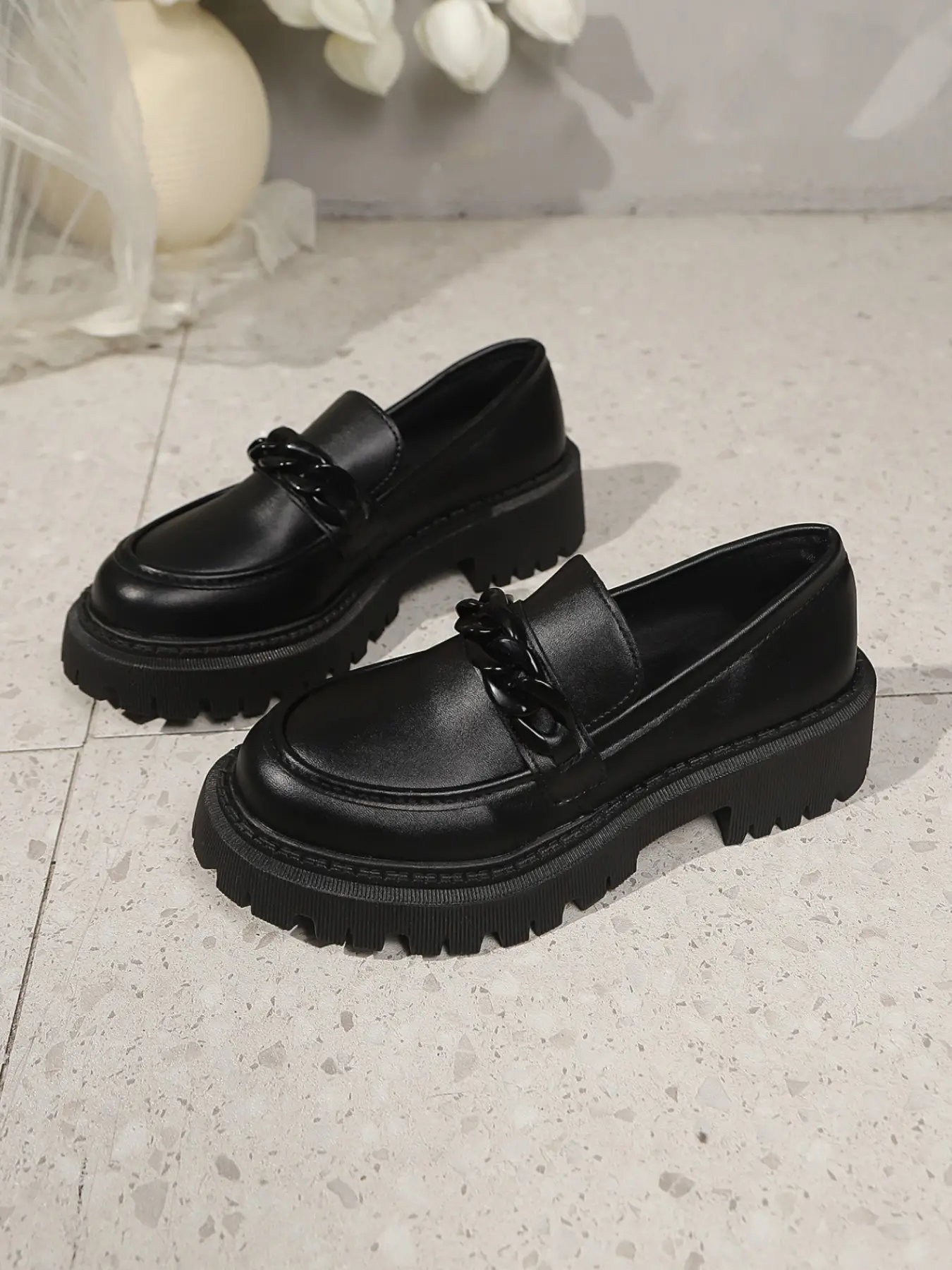 Sweet Cool Thick Sole Loafers, Metal Chain Decoration, Plain Design, Elevated Anti-Slip, Round Toe, School Commute Versatile Shoes, Elegant Commuter Shoes