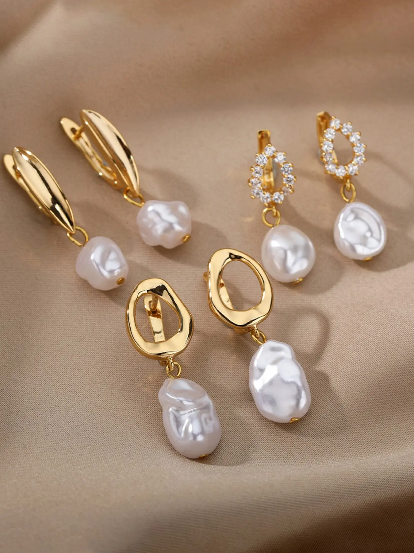 3 pairs of French retro elegant irregular Baroque imitation pearl vintage earrings, simple and fashionable, suitable for women's daily versatile, party exquisite earring set