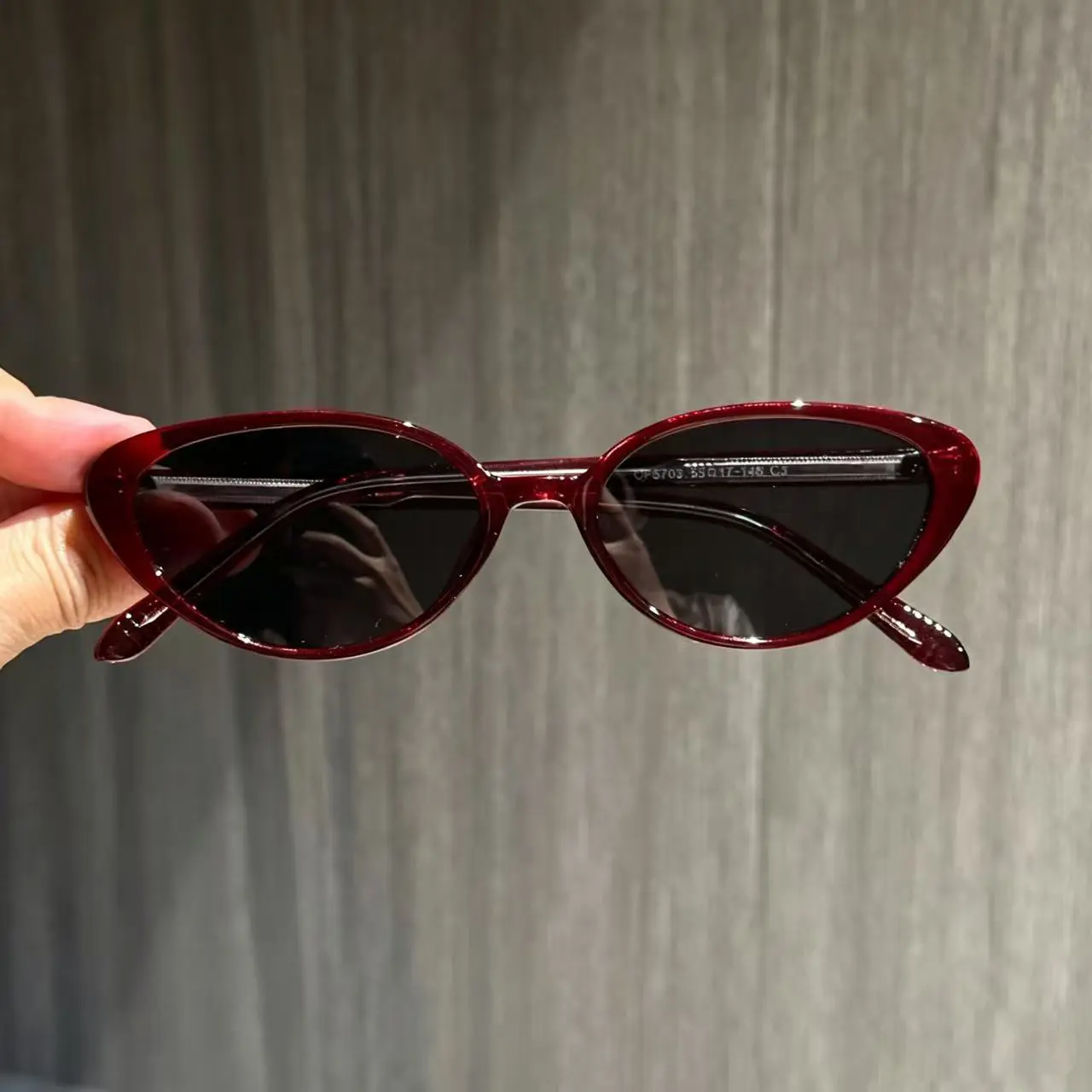 Vintage Gem Red Polarized Cat Eye Sunglasses, Skin-Flattering UV Protection Fashion Eyewear