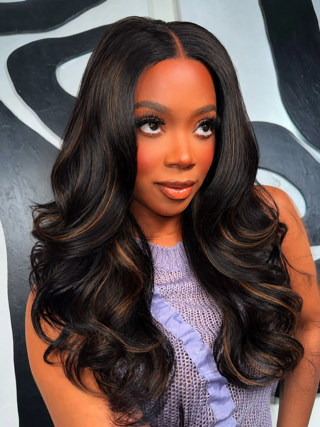Brown Highlights U Part Wig, Long Layered Curly, Natural Wavy, Synthetic Hair, Heat-Resistant, Glueless, 22 Inch, Full Head Clip, Daily Party Use, Heat Resistant Wigs