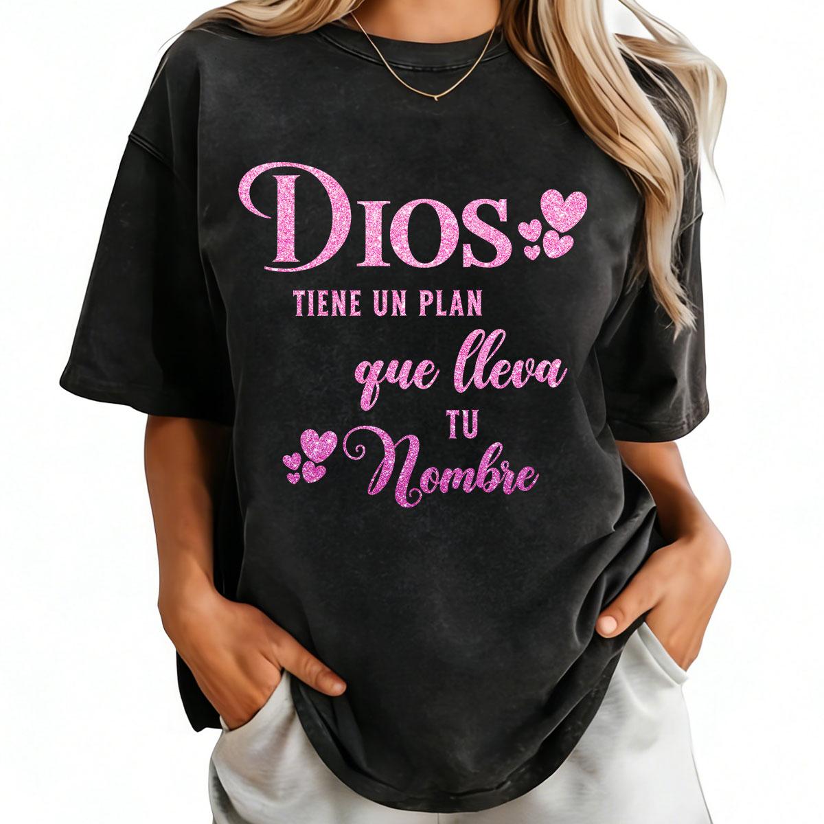 Round Neck T-Shirt With Pink Cartoon Heart & Dios Te Plan Que La Vela Tu Nombre Graphic Print Casual Top Made In USA For Women For Men [ZinniaZip cotton t-shirt/sweatshirt/hoodie, soft and comfortable]