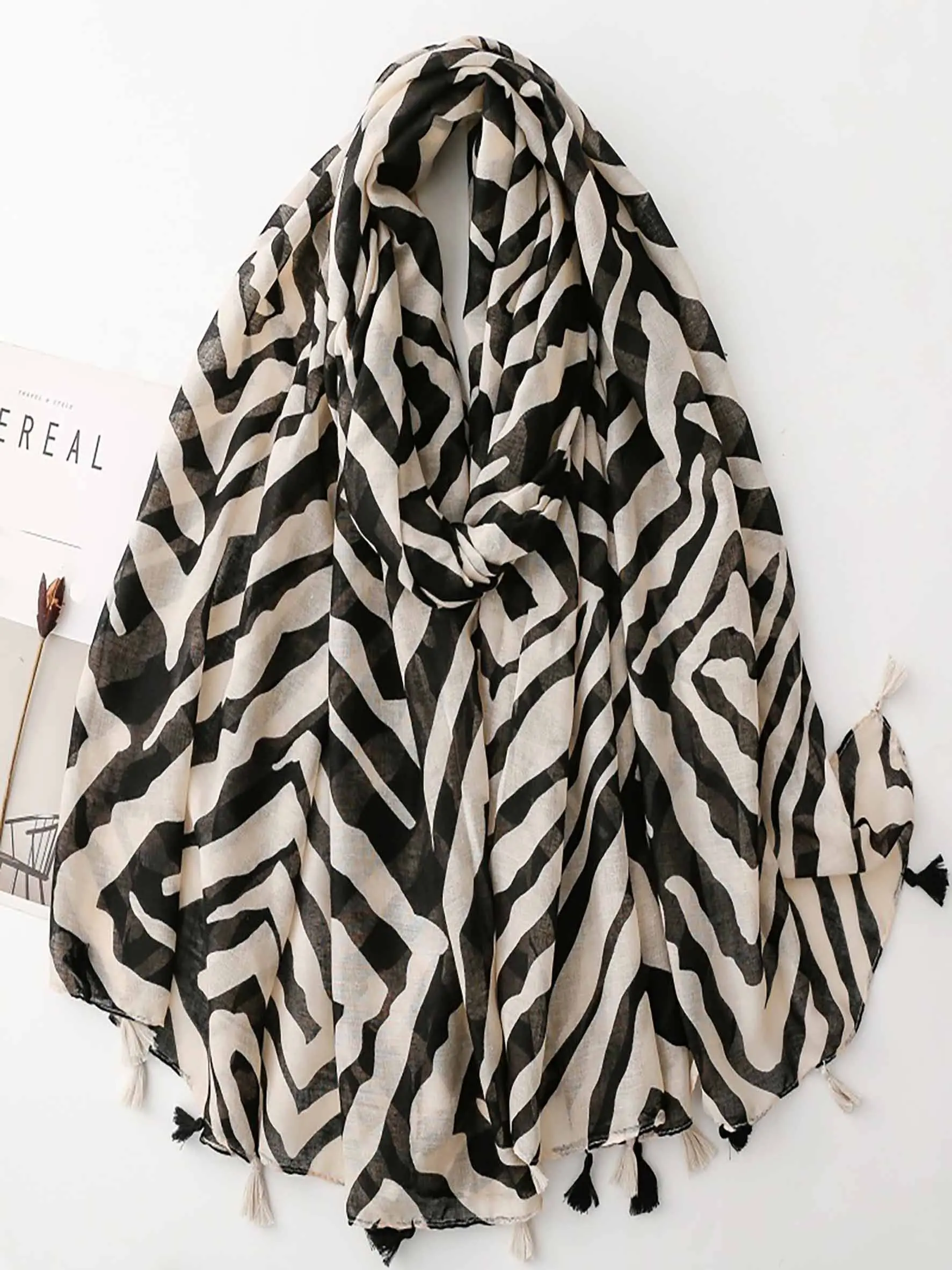 Women's Vintage Luxury Zebra Print Scarf with Fringe, Sun Protection Shawl for Travel, Dual-Use Air Conditioning Accessory