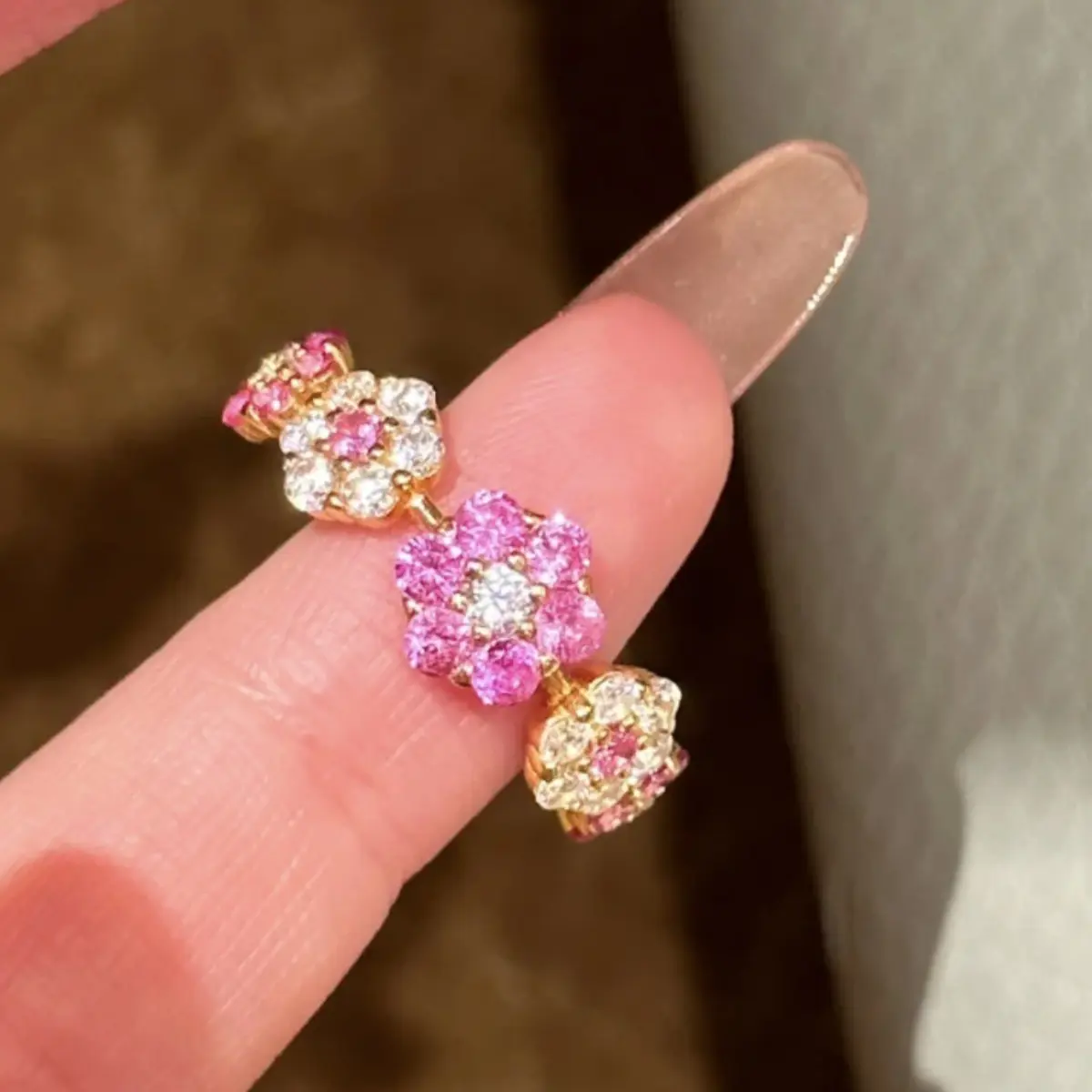 [Sakura Ring] Women's High-End Adjustable Stretch Band Ring, Linked Flowers Design with Micropaved Cubic Zirconia (Pink & White CZ), Vintage Versatile Fashion Costume Jewelry