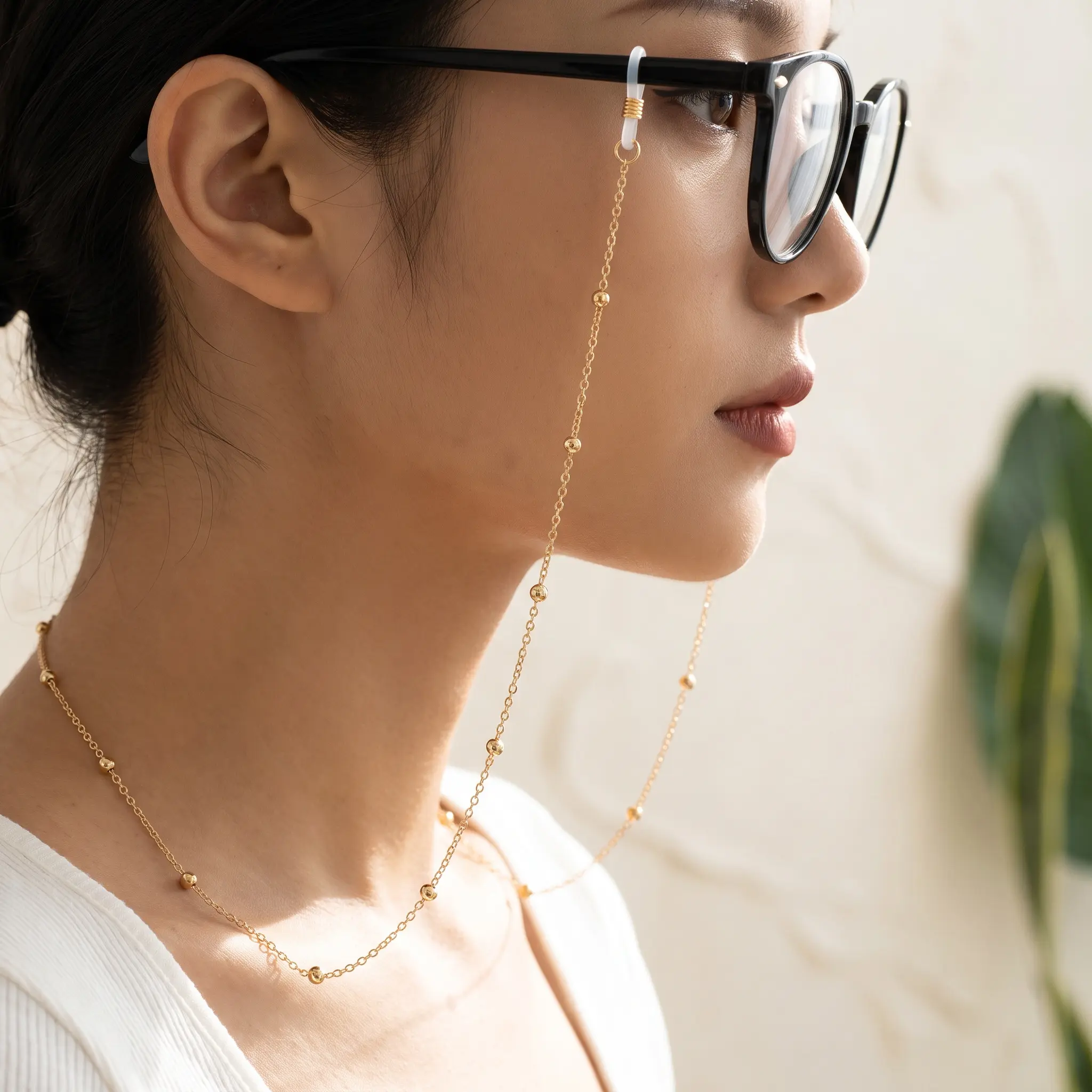 Women's Cute Animal Print Unisex Beaded Glasses Chain - Tangle-Free, Anti-Slip Grip, Acrylic Beads, Metal Lanyard, Adjustable Eyeglass Holder for Everyday Wear Eyewear Accessory